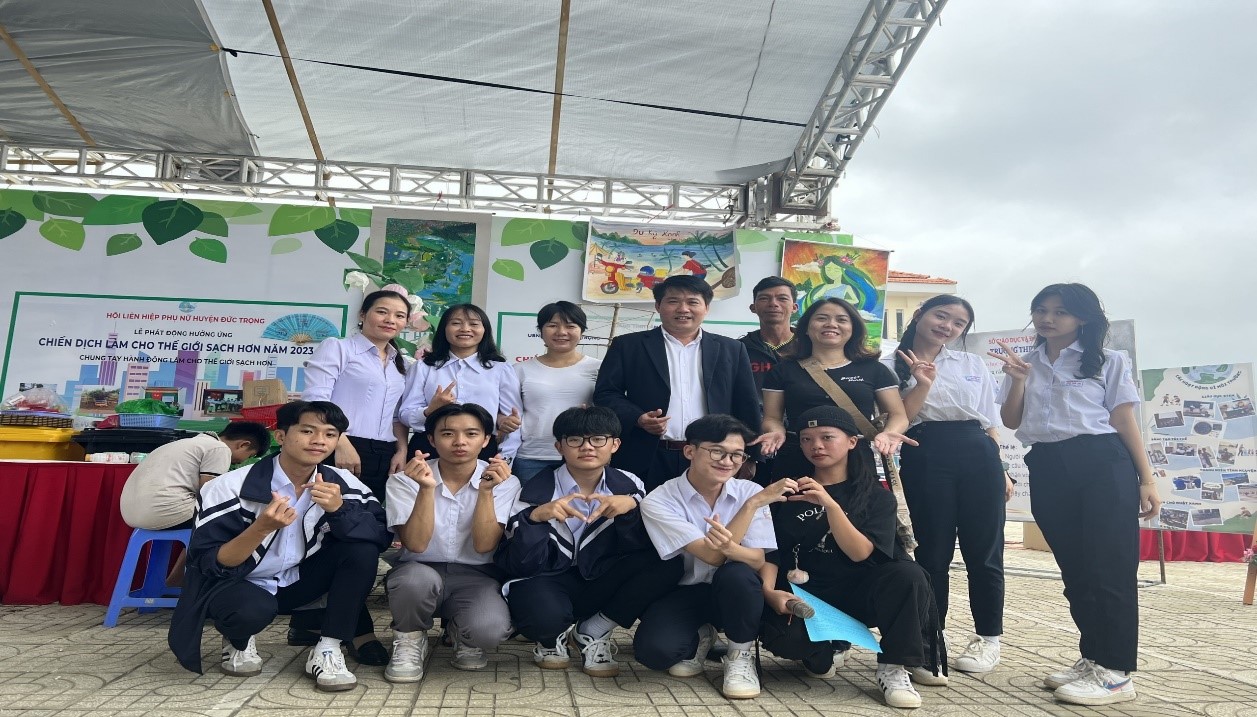 CÔNG ĐOÀN CƠ SỞ TRƯỜNG THPT CHU VĂN AN HƯỞNG ỨNG TUẦN LỄ LÀM CHO THẾ GIỚI SẠCH HƠN NĂM 2023