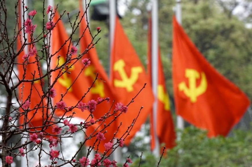 Không thể tách rời Đảng quang vinh với những mùa xuân của dân tộc