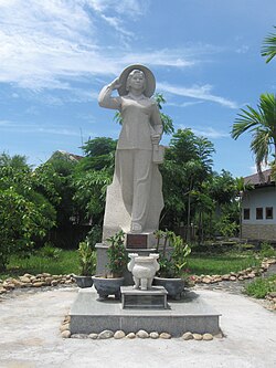 Ngày mai đến rồi, chị Trâm ơi !