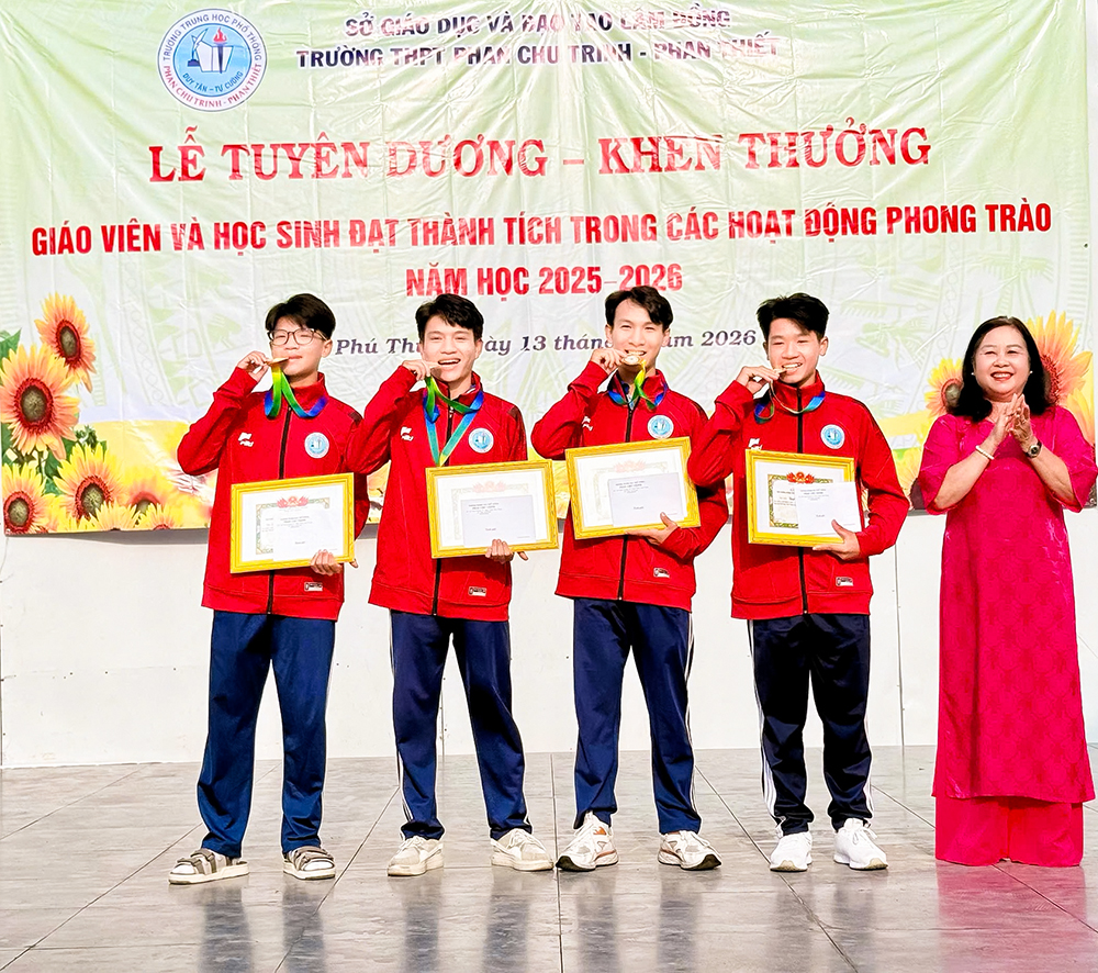Trường THPT Phan Chu Trinh – Phan Thiết tuyên dương giáo viên, học sinh đạt thành tích tại Đại hội Thể dục Thể thao ngành Giáo dục Lâm Đồng năm 2026