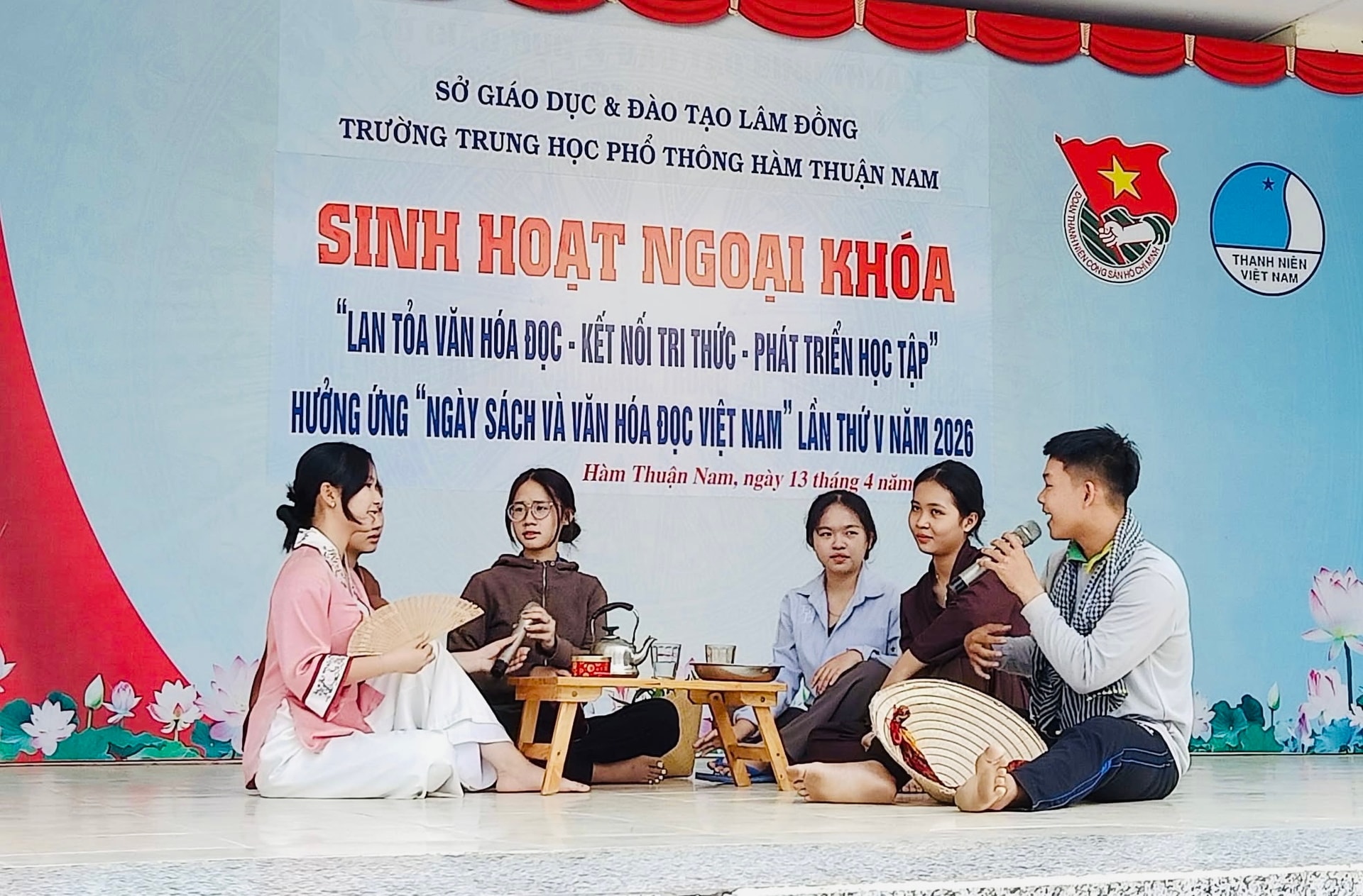 ​​​​​​​Sáng tạo từ những trang sách