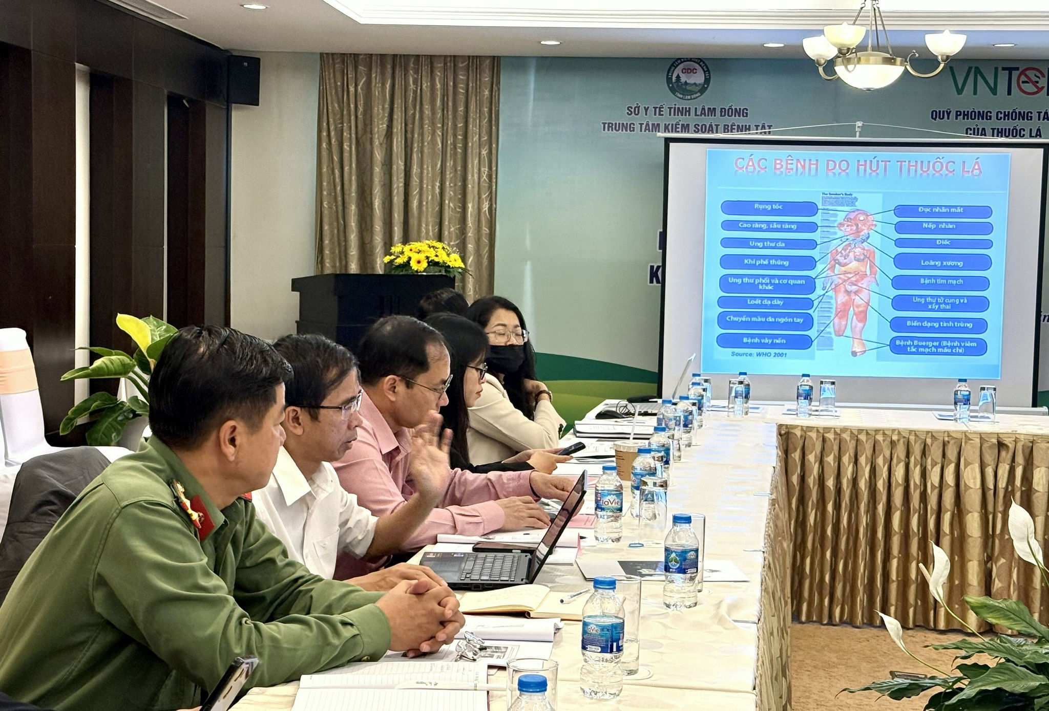 Vạch trần sự hấp dẫn giả tạo của thuốc lá điện tử