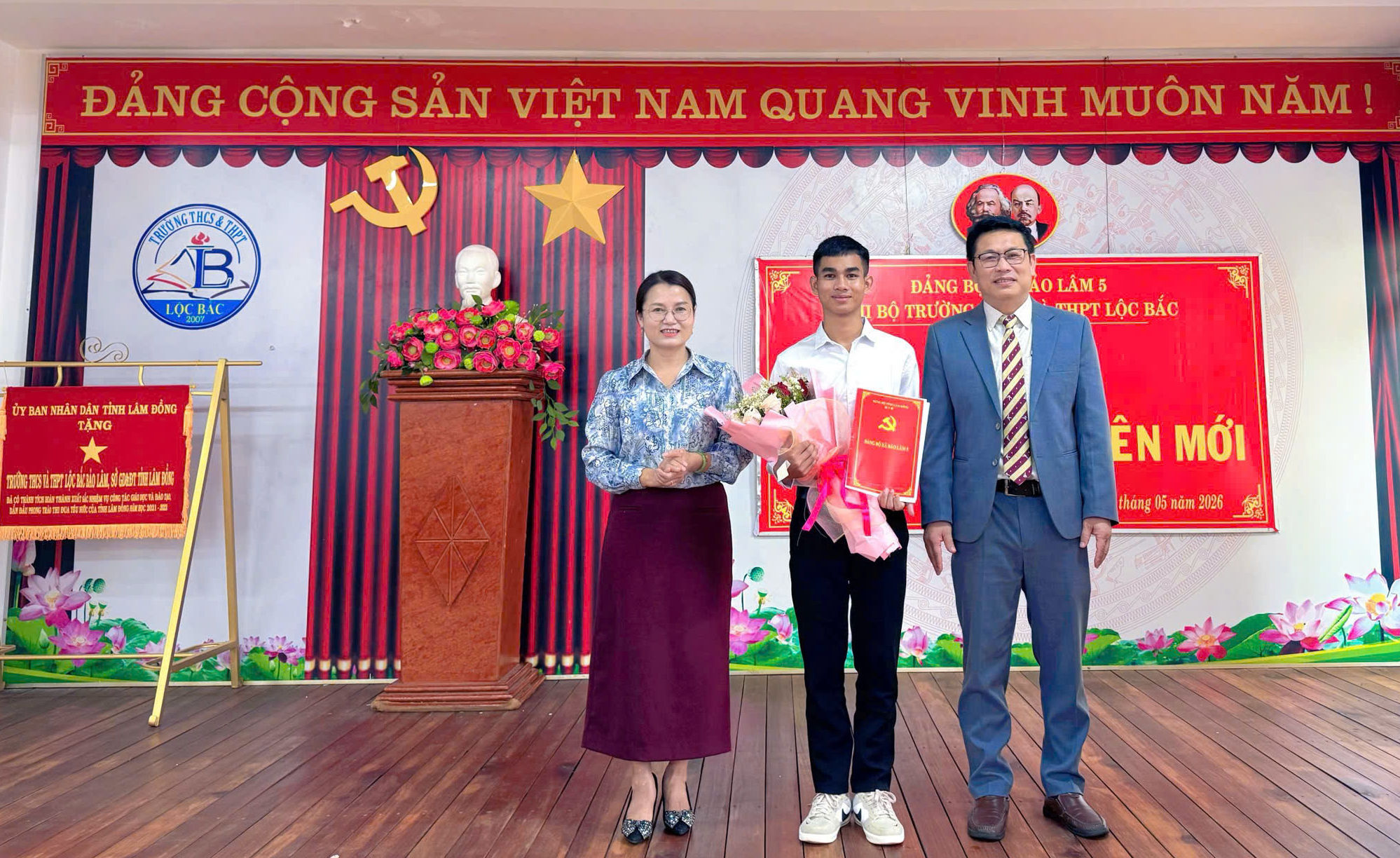 Gương sáng học sinh giữa núi rừng