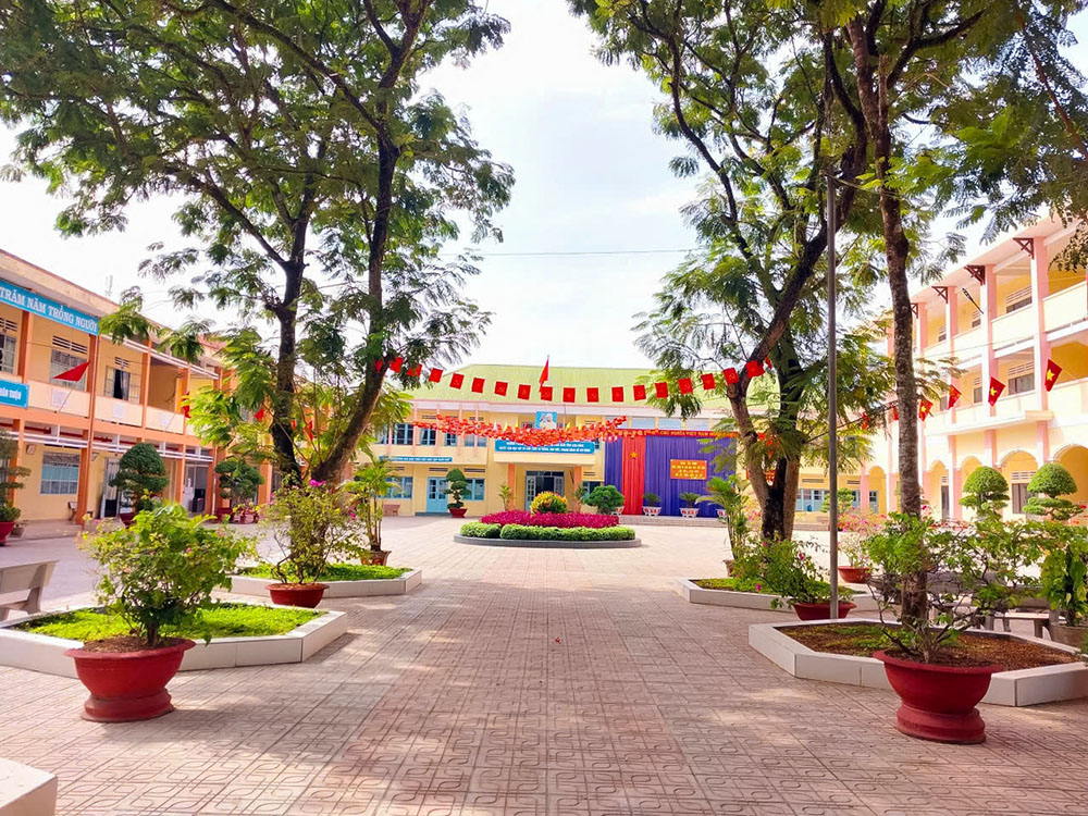 Rực lửa tháng Tư