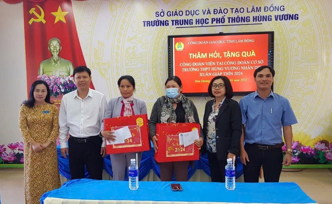 Tết xa quê nhưng không ở nơi đất lạ