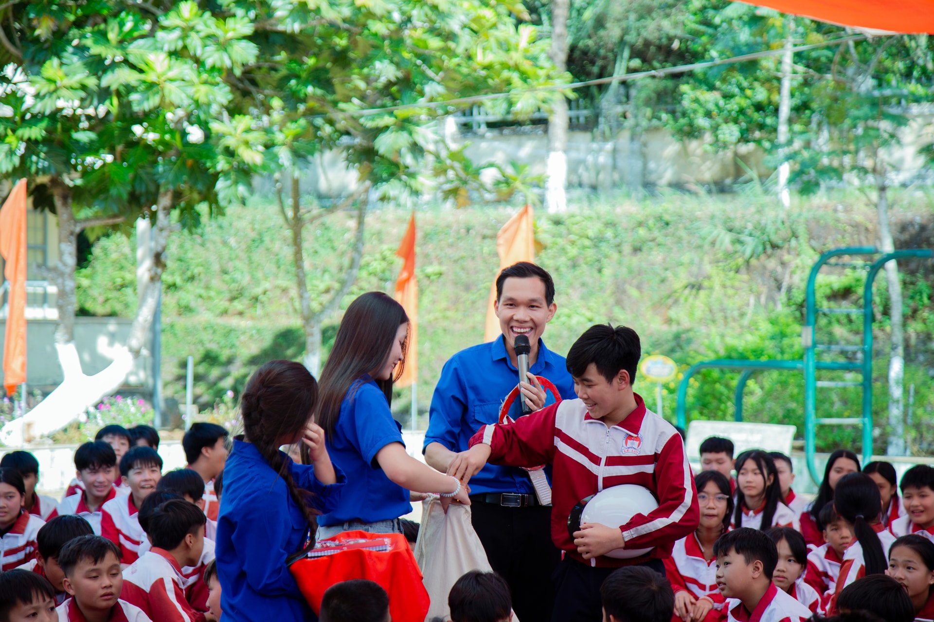 Đồng hành xây dựng môi trường học đường an toàn