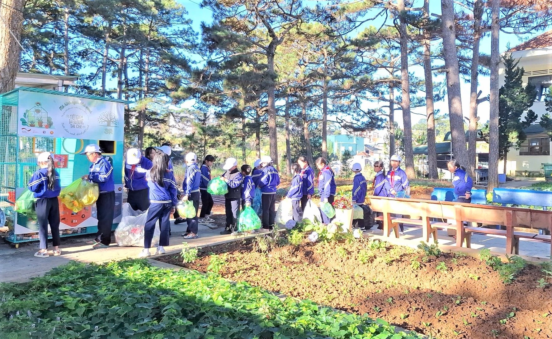 Giáo dục ý thức bảo vệ môi trường từ học đường