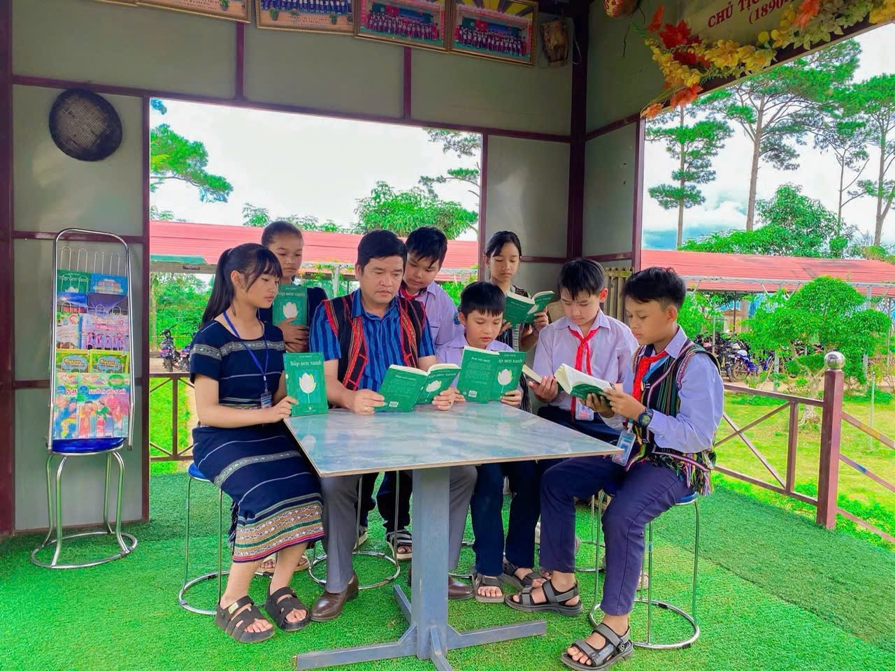 Điểm tựa giáo dục cho học sinh vùng khó