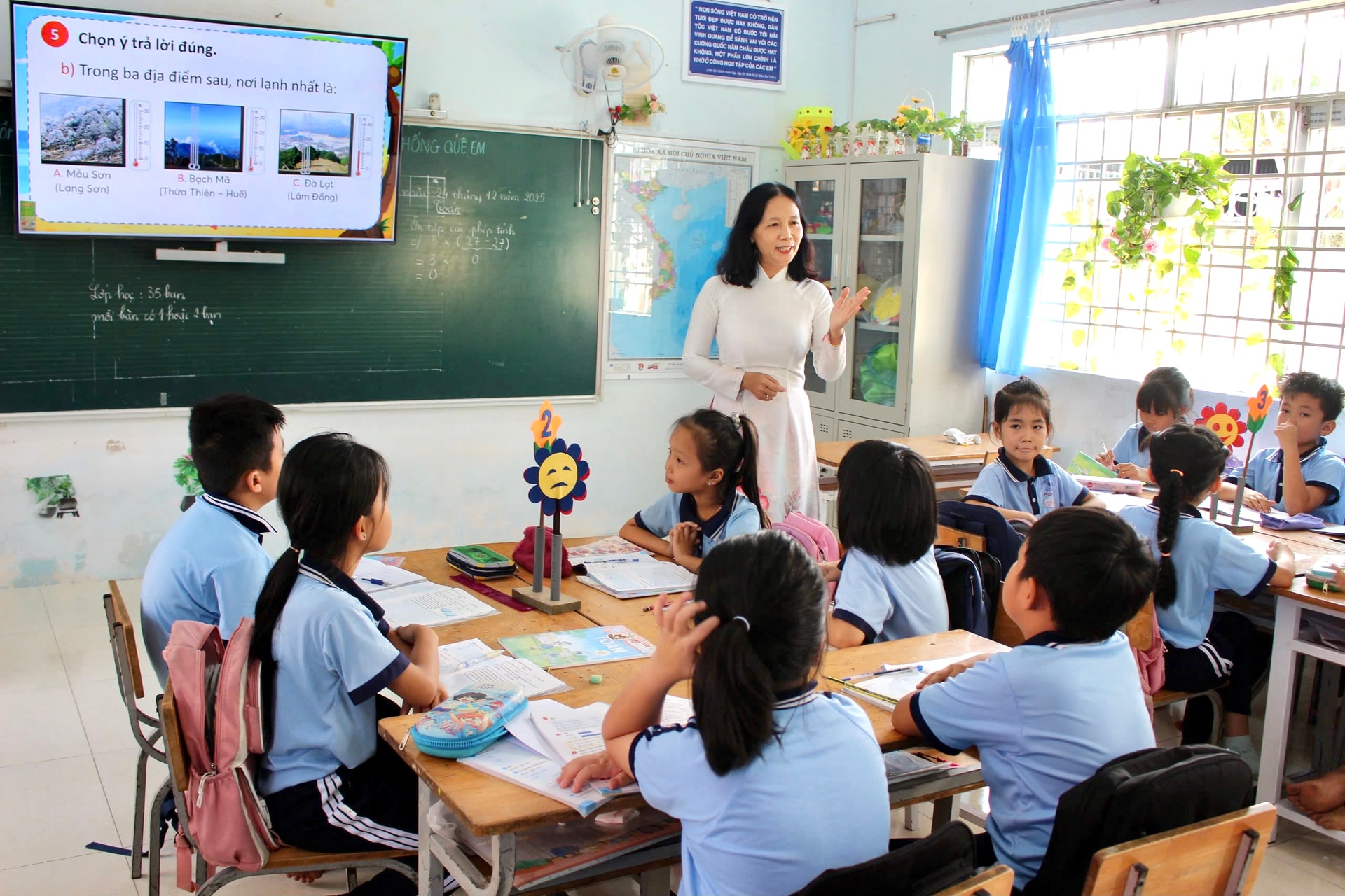 Ðột phá phát triển giáo dục và đào tạo