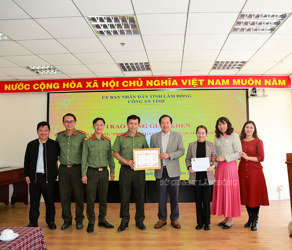 Cơ quan Sở Giáo dục và Đào tạo tỉnh Lâm Đồng đạt nhiều thành tích trong phong trào Toàn dân bảo vệ an ninh Tổ quốc năm 2025