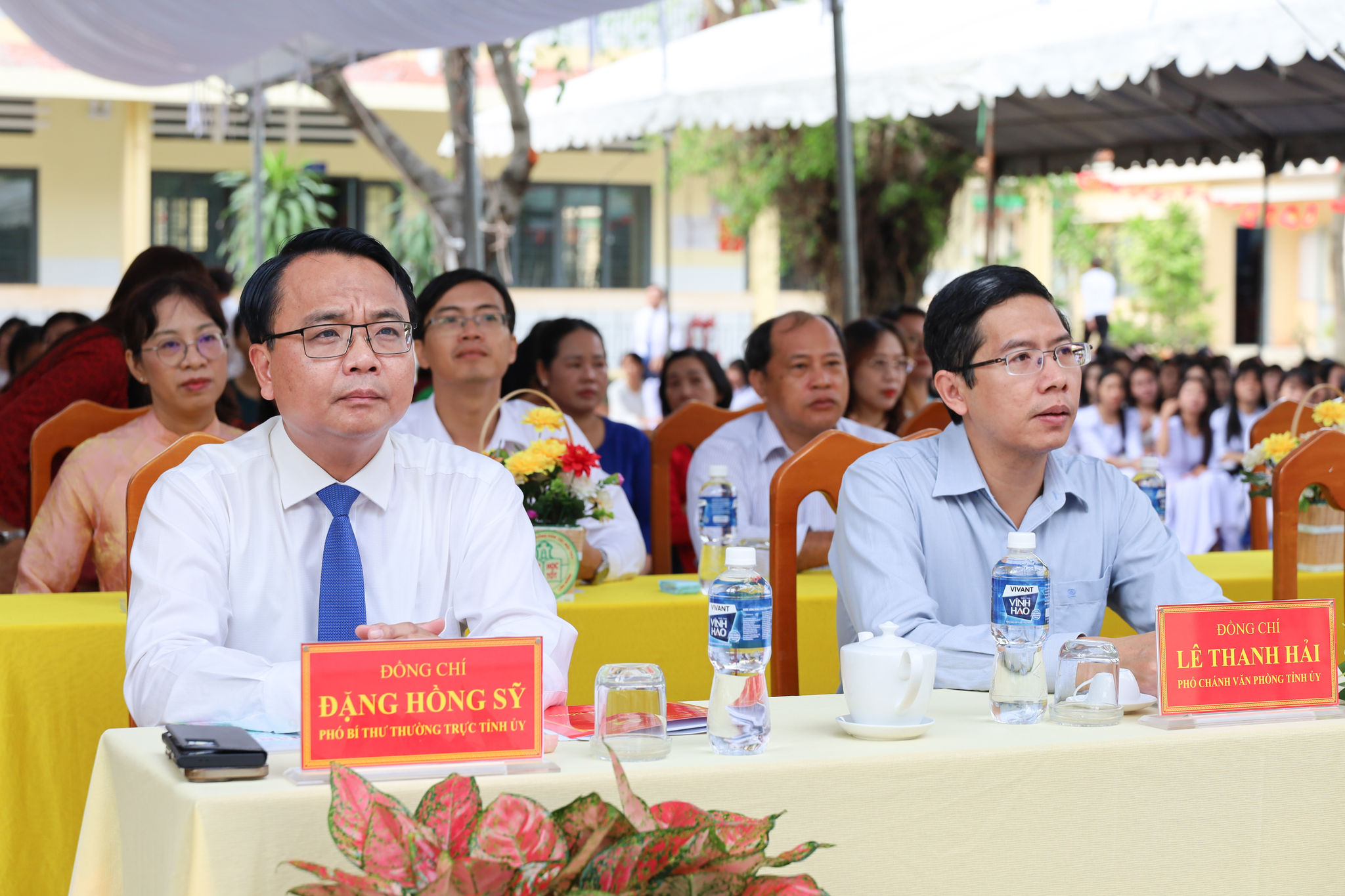 Phó Bí thư Thường trực Tỉnh ủy Lâm Đồng Đặng Hồng Sỹ dự khai giảng tại Trường Phổ thông Dân tộc nội trú