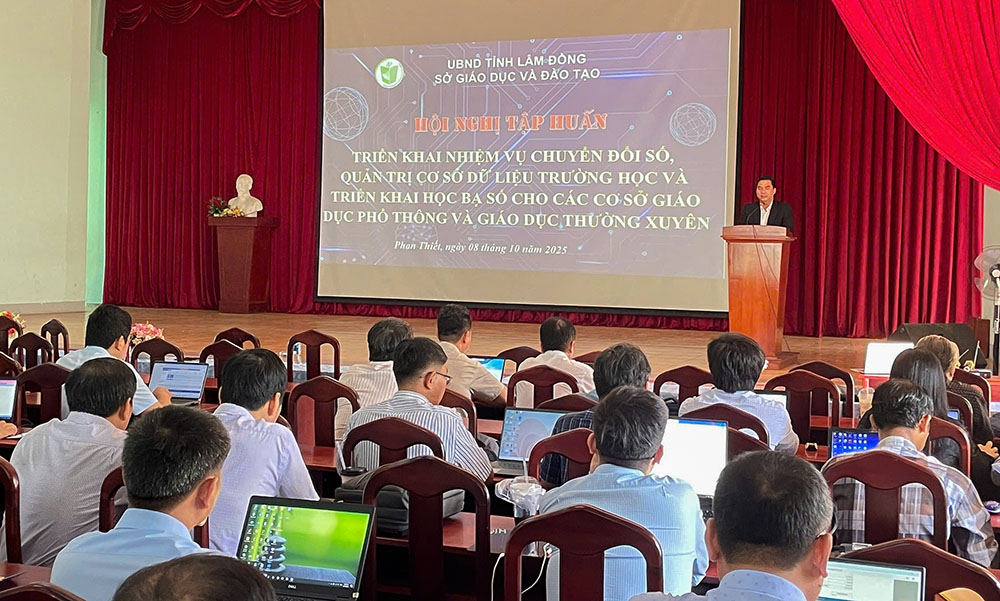 Lâm Đồng đẩy mạnh hoàn thiện cơ sở dữ liệu ngành Giáo dục, tỷ lệ đồng bộ học bạ số đạt 99,3%