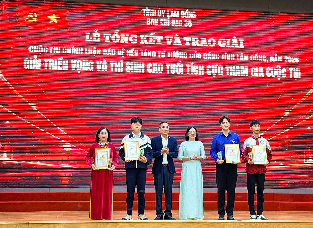 Bảo vệ nền tảng tư tưởng của Đảng trên không gian số