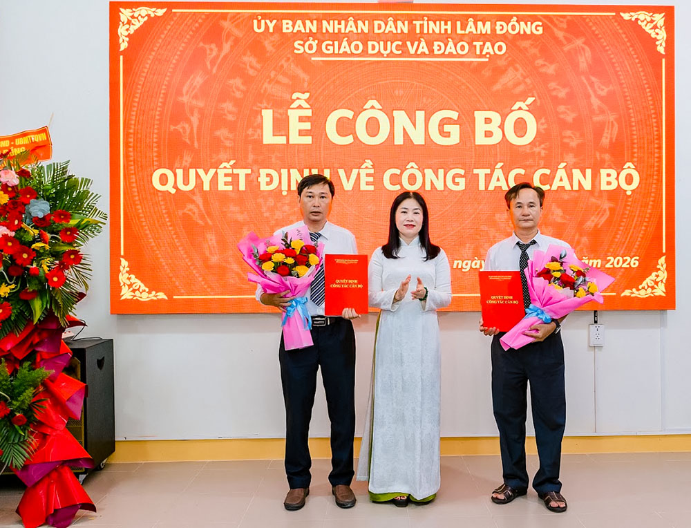 Sở Giáo dục và Đào tạo Lâm Đồng công bố quyết định điều động, bổ nhiệm hiệu trưởng hai trường THPT