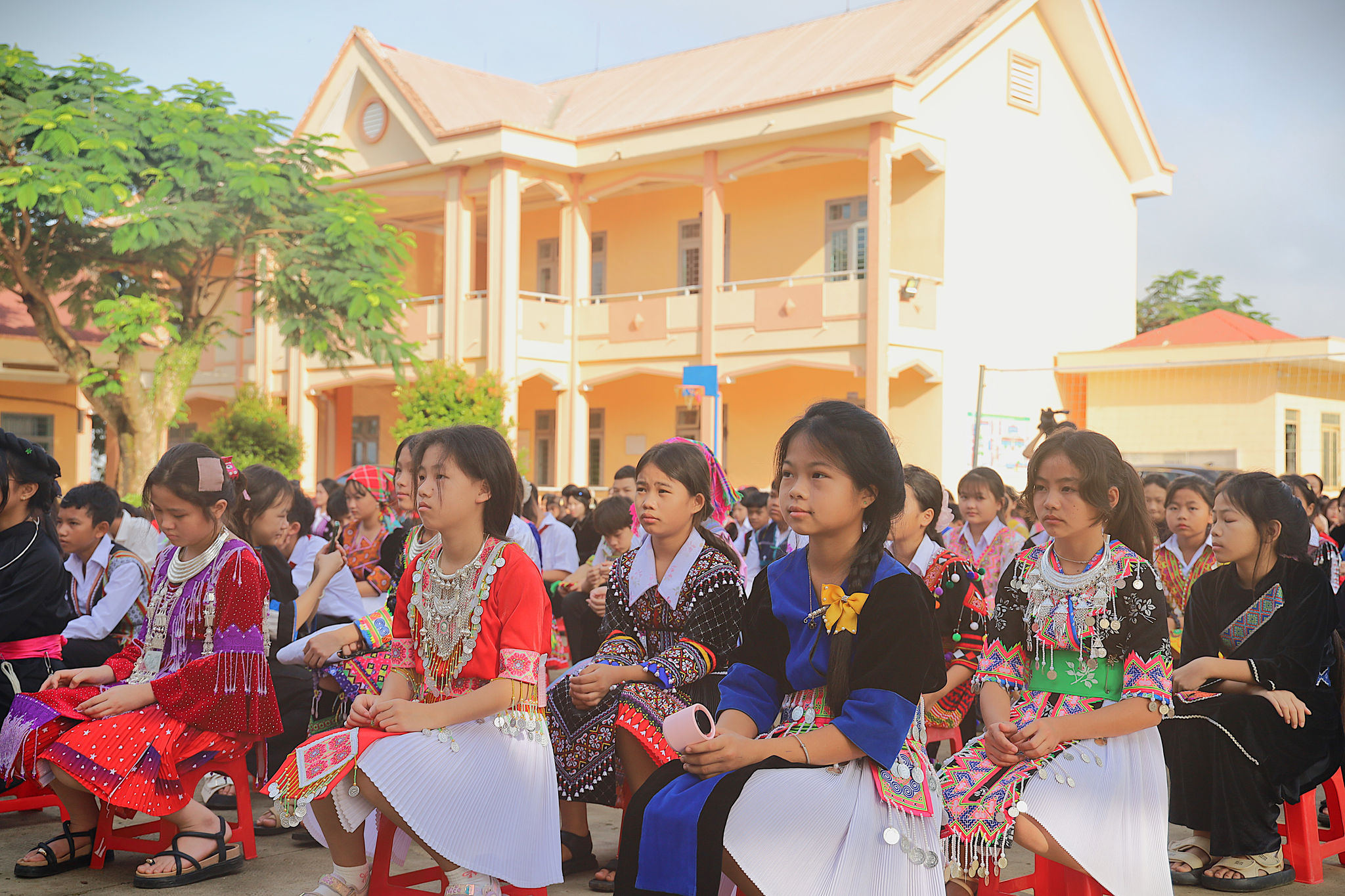 Huy động gần 470 triệu đồng từ phong trào “Trường giúp trường”