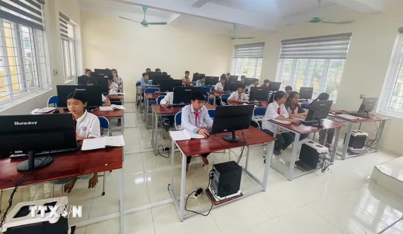 Hoàn thiện khung pháp lý để bảo vệ trẻ em trên môi trường mạng