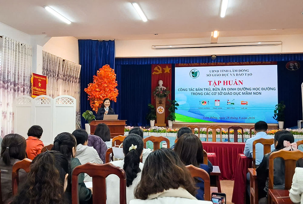 Hơn 500 cán bộ quản lý mầm non được tập huấn công tác bán trú, bữa ăn dinh dưỡng học đường