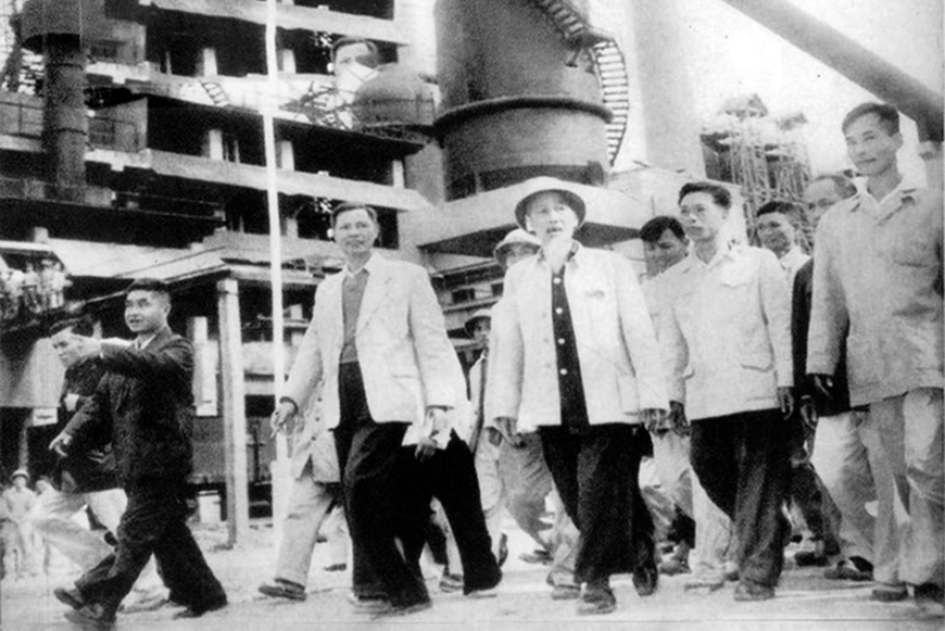 Từ khát vọng dân giàu, nước mạnh đến lý luận kinh tế thị trường định hướng XHCN trong kỷ nguyên mới - Bài 1: Khẳng định tư tưởng Hồ Chí Minh, đấu tranh với luận điệu xuyên tạc