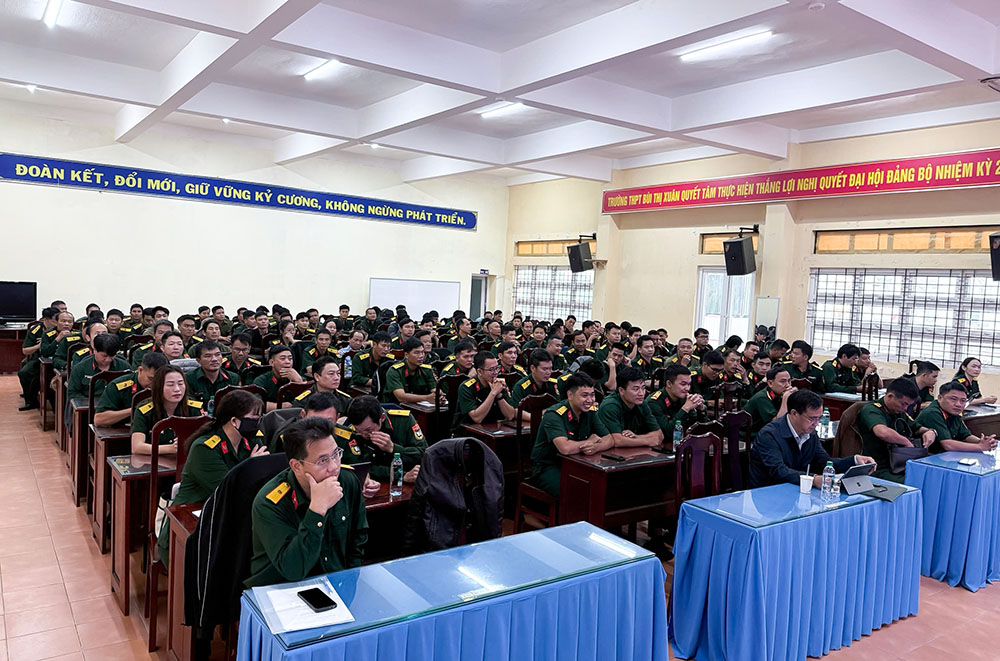 Lâm Đồng tập huấn giáo viên Giáo dục quốc phòng và an ninh cấp THPT năm 2026