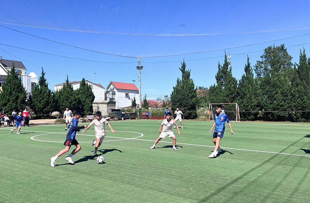 Hơn 700 vận động viên tham gia Đại hội Thể dục thể thao ngành Giáo dục phường Xuân Trường – Đà Lạt năm 2025