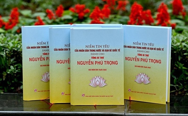 Bài viết trong tác phẩm “Niềm tin yêu của nhân dân trong nước và bạn bè quốc tế” dành cho Tổng Bí thư Nguyễn Phú Trọng