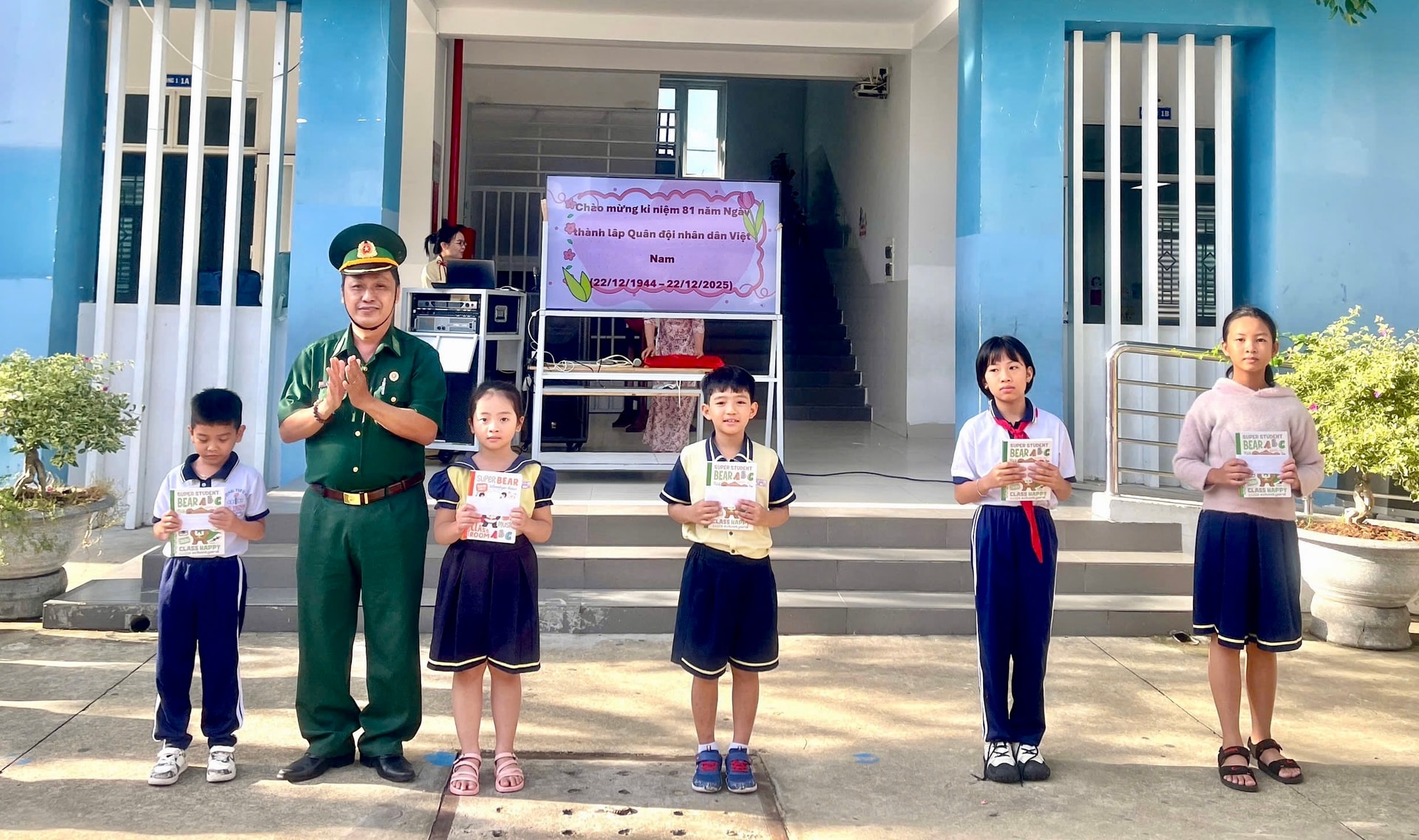 Bồi đắp truyền thống yêu nước cho học sinh