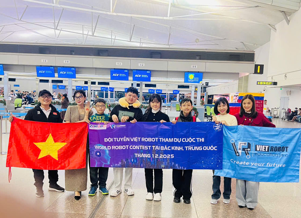 Học sinh Trường THCS Nguyễn Du (phường Xuân Hương, Đà Lạt, Lâm Đồng) tham dự Cuộc thi Robotics Thế giới năm 2025
