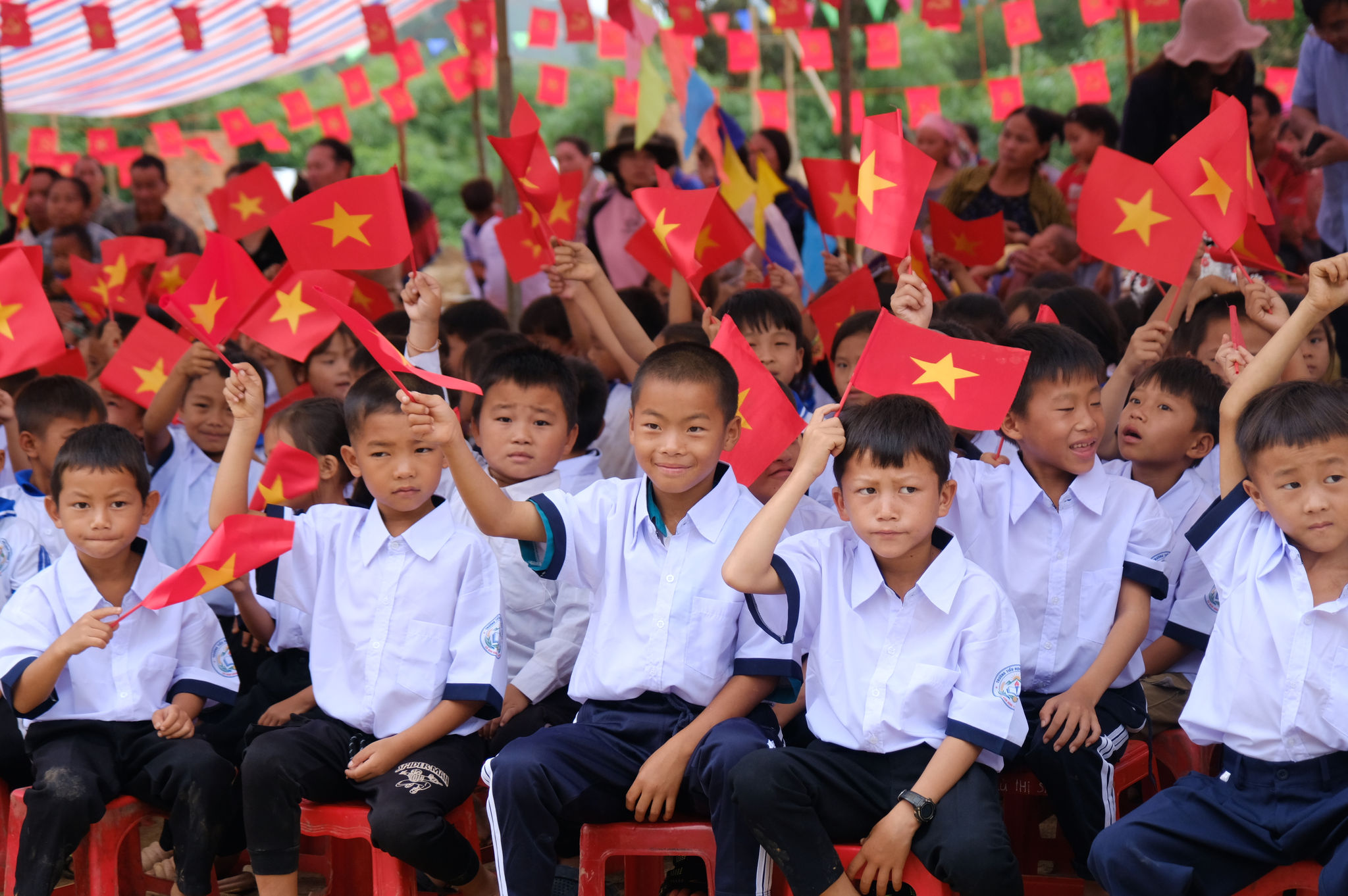 Khai giảng sớm giữa đại ngàn Đam Rông 2