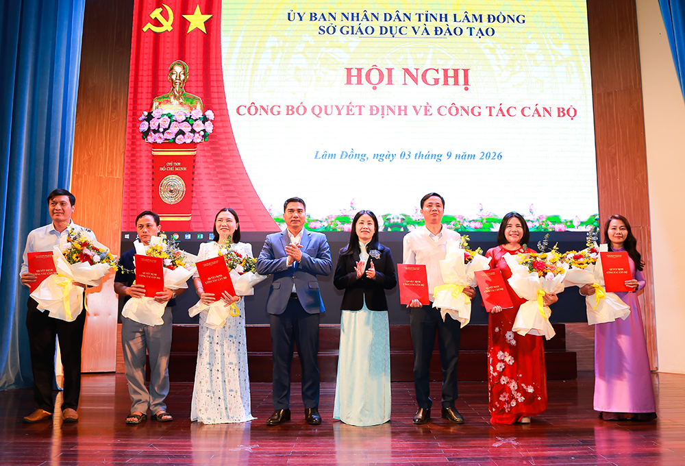 Lâm Đồng công bố quyết định bổ nhiệm 107 cán bộ quản lý giáo dục sau sắp xếp
