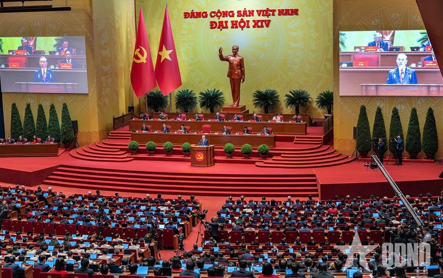 Kiên định cách mạng bộ máy - Mở đường phát triển dân tộc - Bài 2: Xác lập đường lối phát triển trong chỉnh thể chiến lược