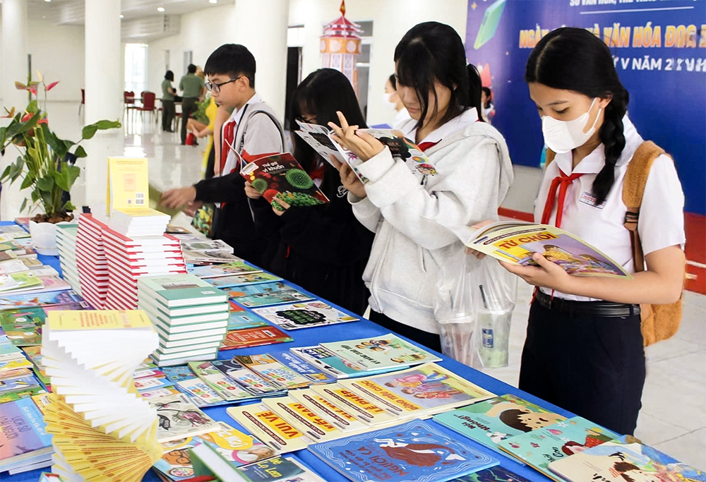 “Thế trận lòng dân” từ mái trường: khi giáo dục trở thành “lá chắn” bảo vệ học sinh trên không gian mạng