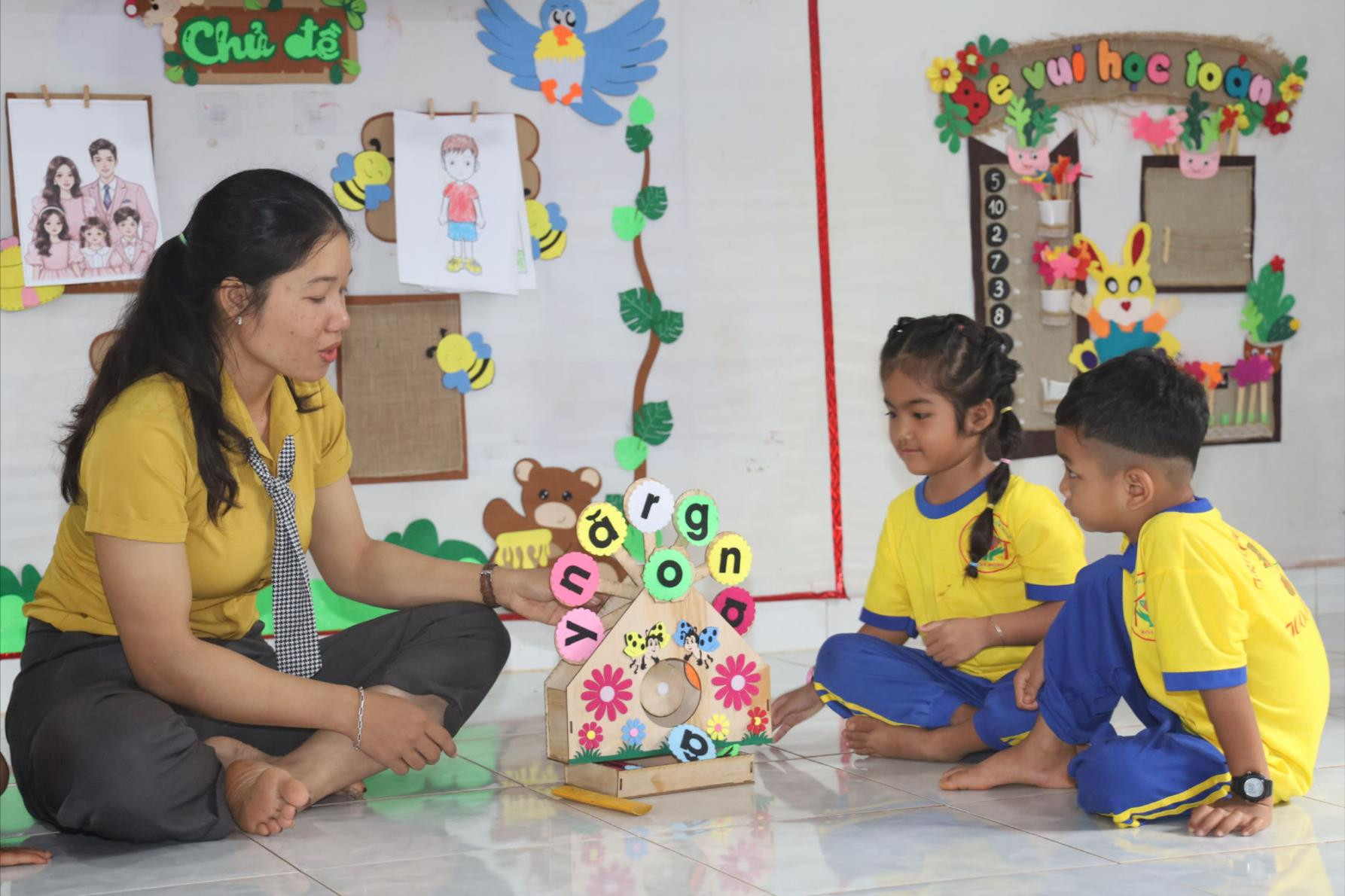 Nâng cao chất lượng đội ngũ giáo viên DTTS