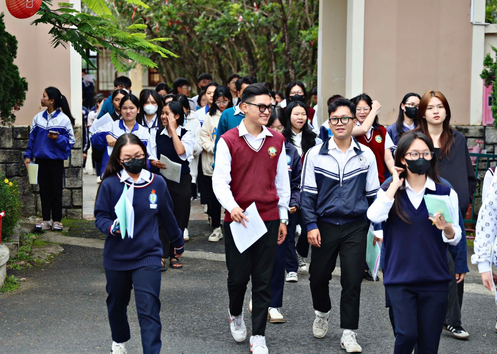 Công bố đáp án các môn thi của Kỳ thi tốt nghiệp THPT 2025