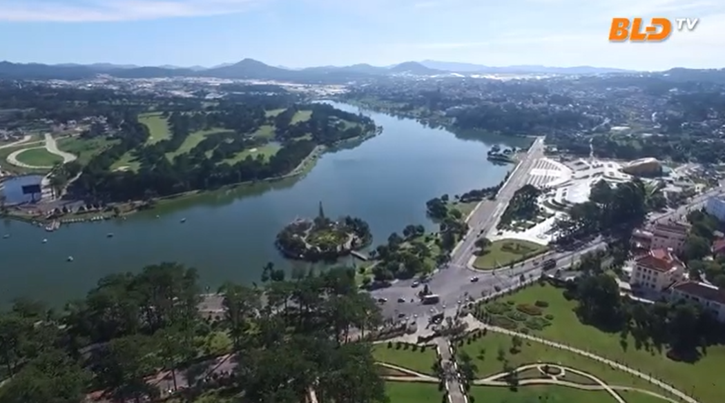 Những thanh âm kỳ diệu từ đôi bàn tay