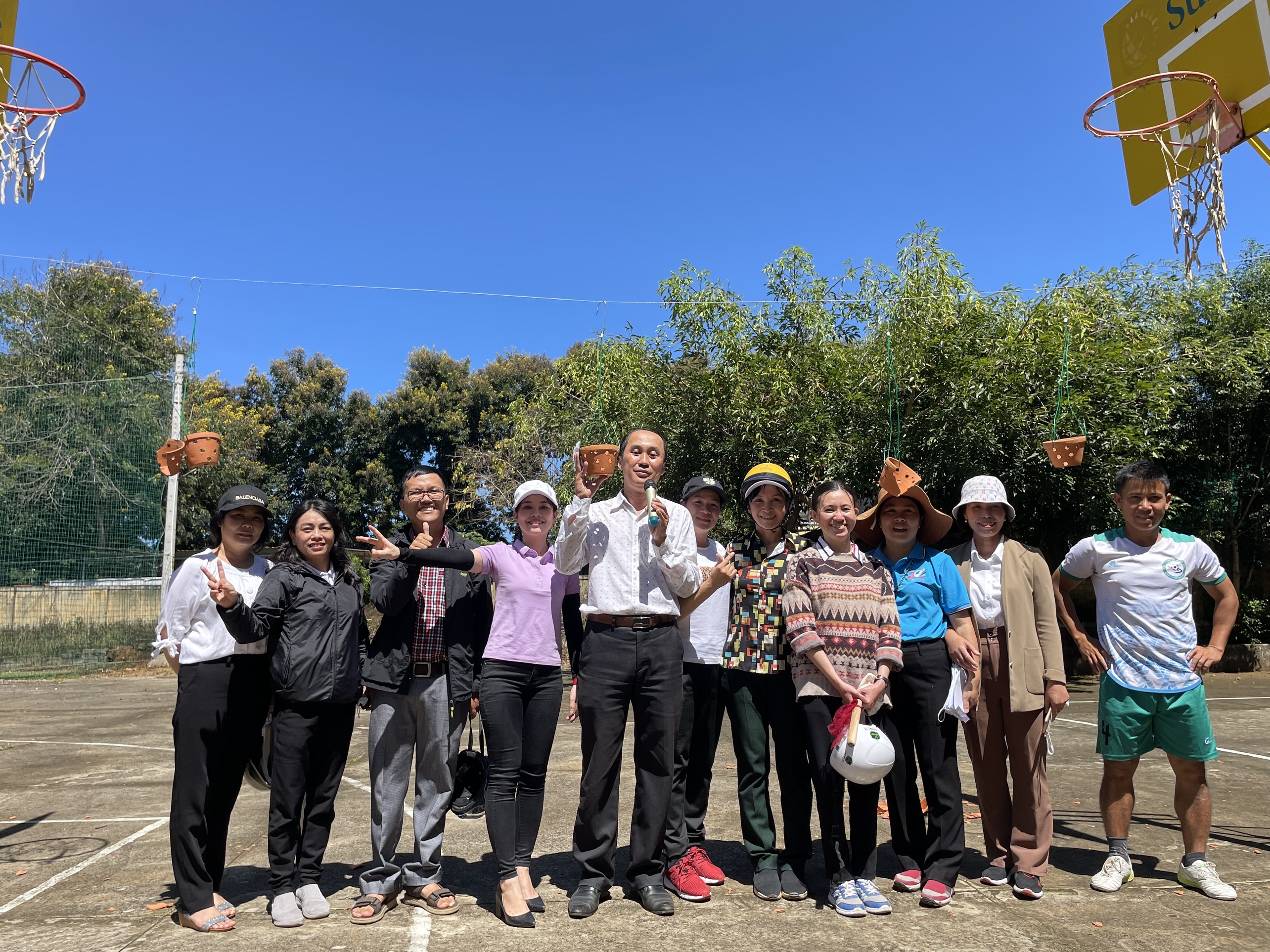 THPT ĐỨC TRỌNG – KẾT NỐI VÀ LAN TỎA NIỀM VUI  THÔNG QUA HOẠT ĐỘNG CÔNG ĐOÀN