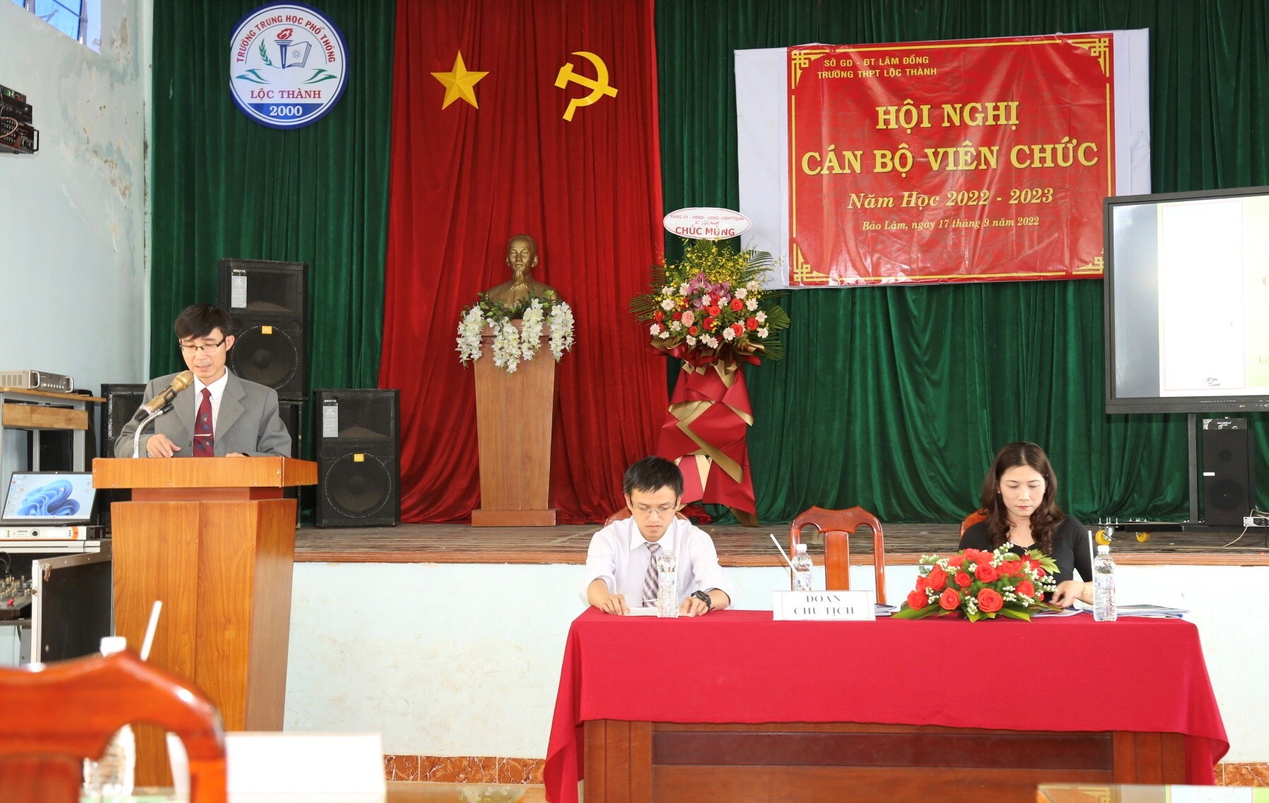 TRƯỜNG THPT LỘC THÀNH TỔ CHỨC HỘI NGHỊ CÁN BỘ, VIÊN CHỨC NĂM HỌC 2022-2023