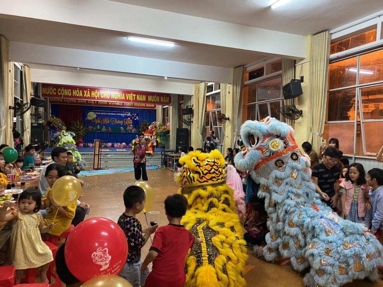 CĐCS THPT BẢO LỘC “ VUI HỘI TRĂNG RẰM”