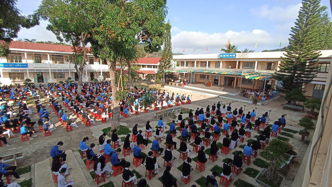 Công đoàn trường THPT Thăng Long – Lâm Hà với các hoạt động chào mừng kỷ niệm 132 năm ngày sinh Chủ tịch Hồ Chí Minh vĩ đại (19/5/1890 - 19/5/2022) và chào mừng “Tháng công nhân” năm 2022