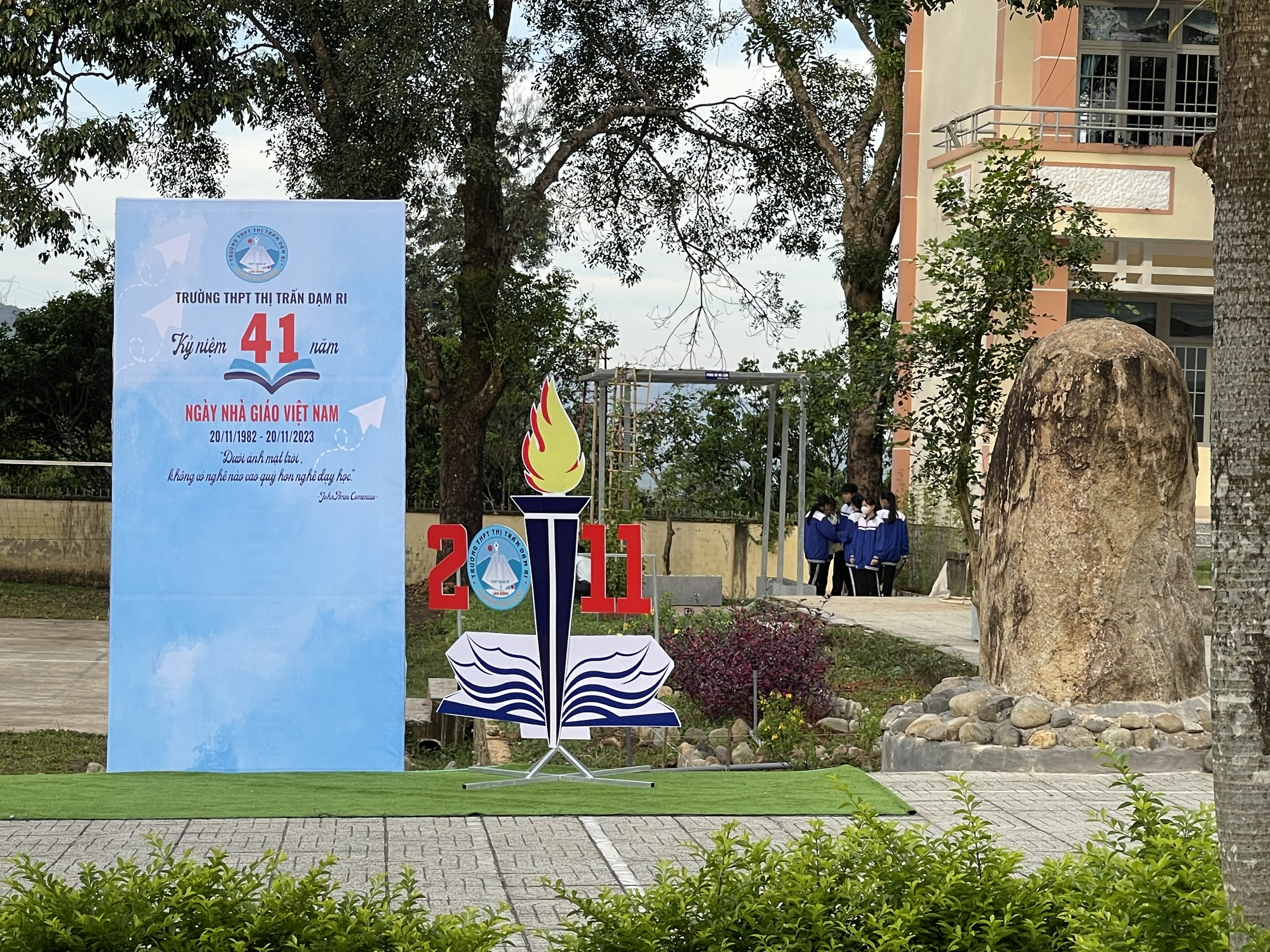 SÔI NỔI CÁC HOẠT ĐỘNG CHÀO MỪNG KỶ NIỆM 41 NĂM NGÀY NHÀ GIÁO VIỆT NAM (20/11/1982 - 20/11/2023)