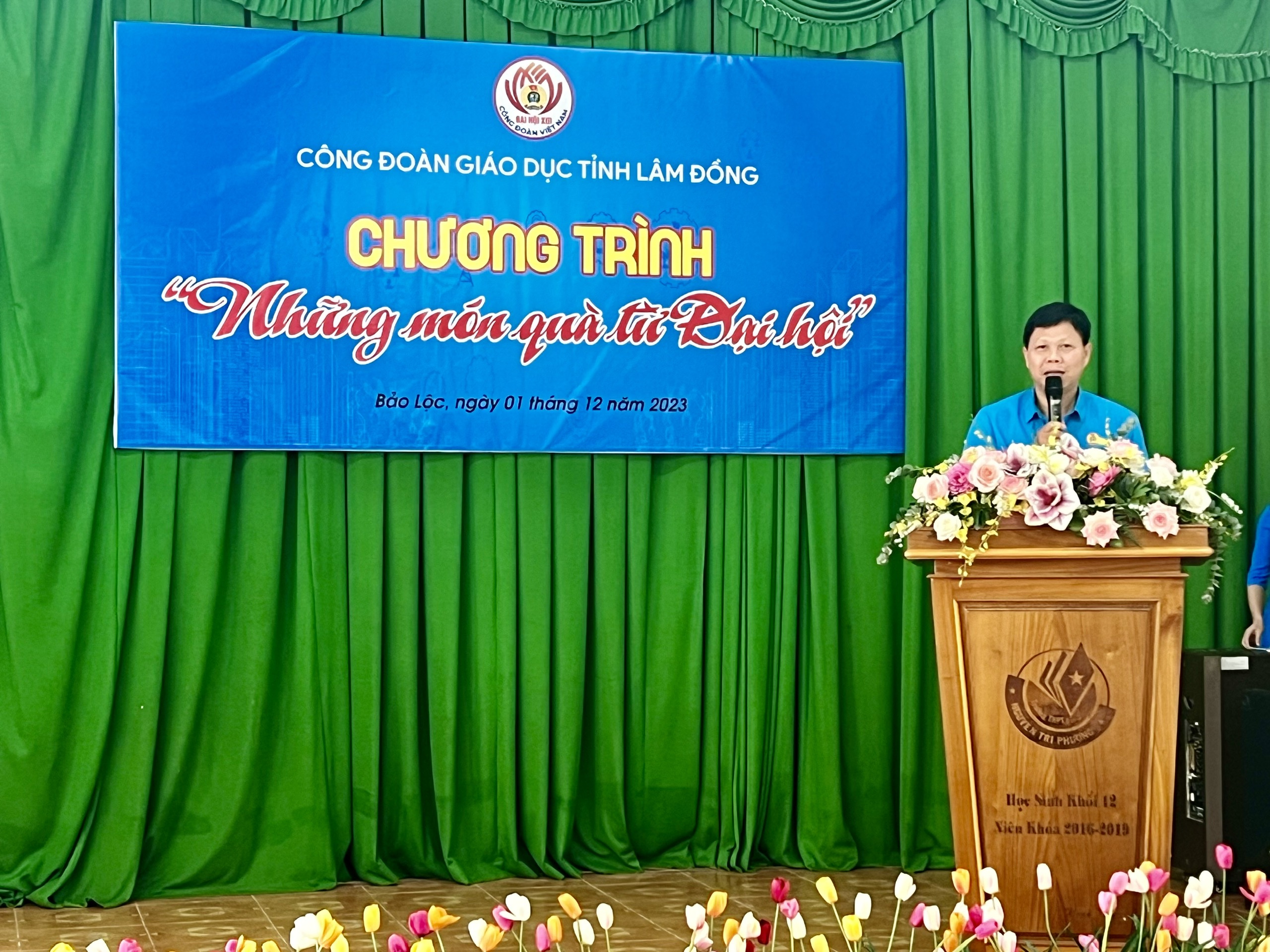 20 đoàn viên được thăm hỏi, 17 chủ tịch CĐCS được tôn vinh nhân dịp Đại hội XIII Công đoàn Việt Nam