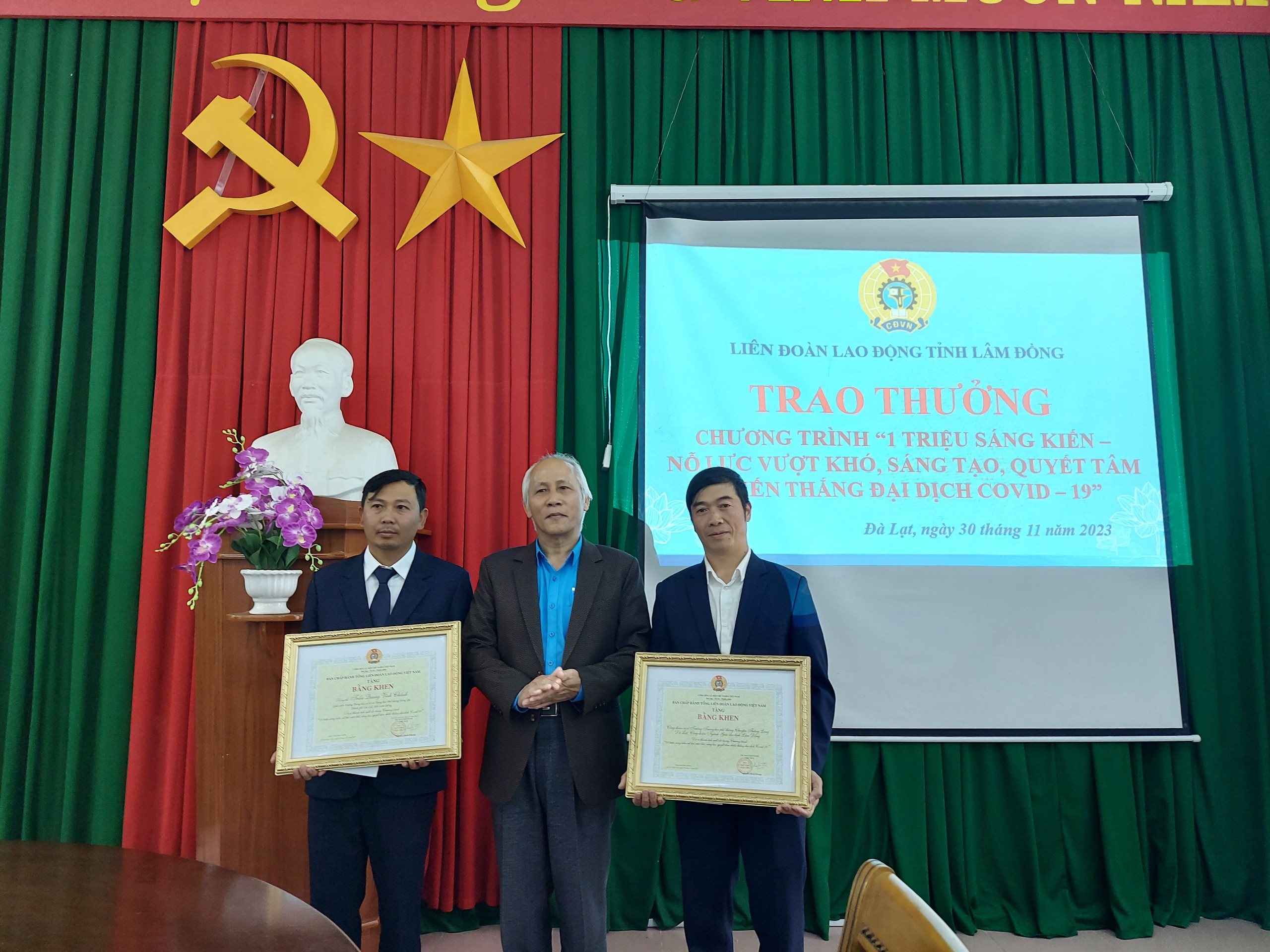 01 tập thể và 01 cá nhân thuộc CĐGD tỉnh nhận Bằng khen chương trình “01 triệu sáng kiến – nỗ lực vượt khó, sáng tạo, quyết tâm chiến thắng đại dịch Covid-19”