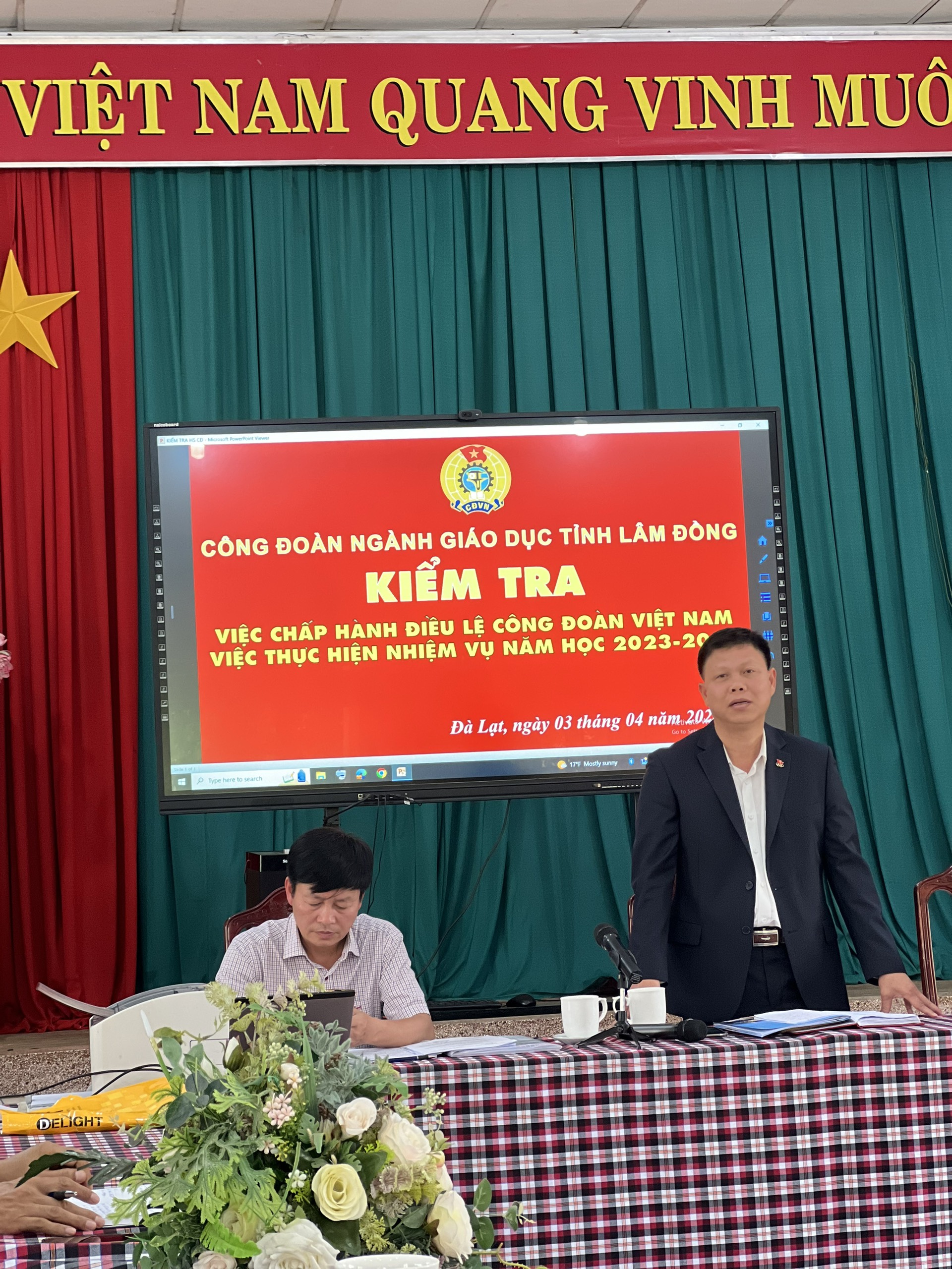 CÔNG ĐOÀN NGÀNH GIÁO DỤC LÂM ĐỒNG KIỂM TRA VIỆC CHẤP HÀNH ĐIỀU LỆ CÔNG ĐOÀN VIỆT NAM VÀ VIỆC THỰC HIỆN NHIỆM VỤ NĂM HỌC 2023 - 2024 TRÊN ĐỊA BÀN THÀNH PHỐ ĐÀ LẠT.