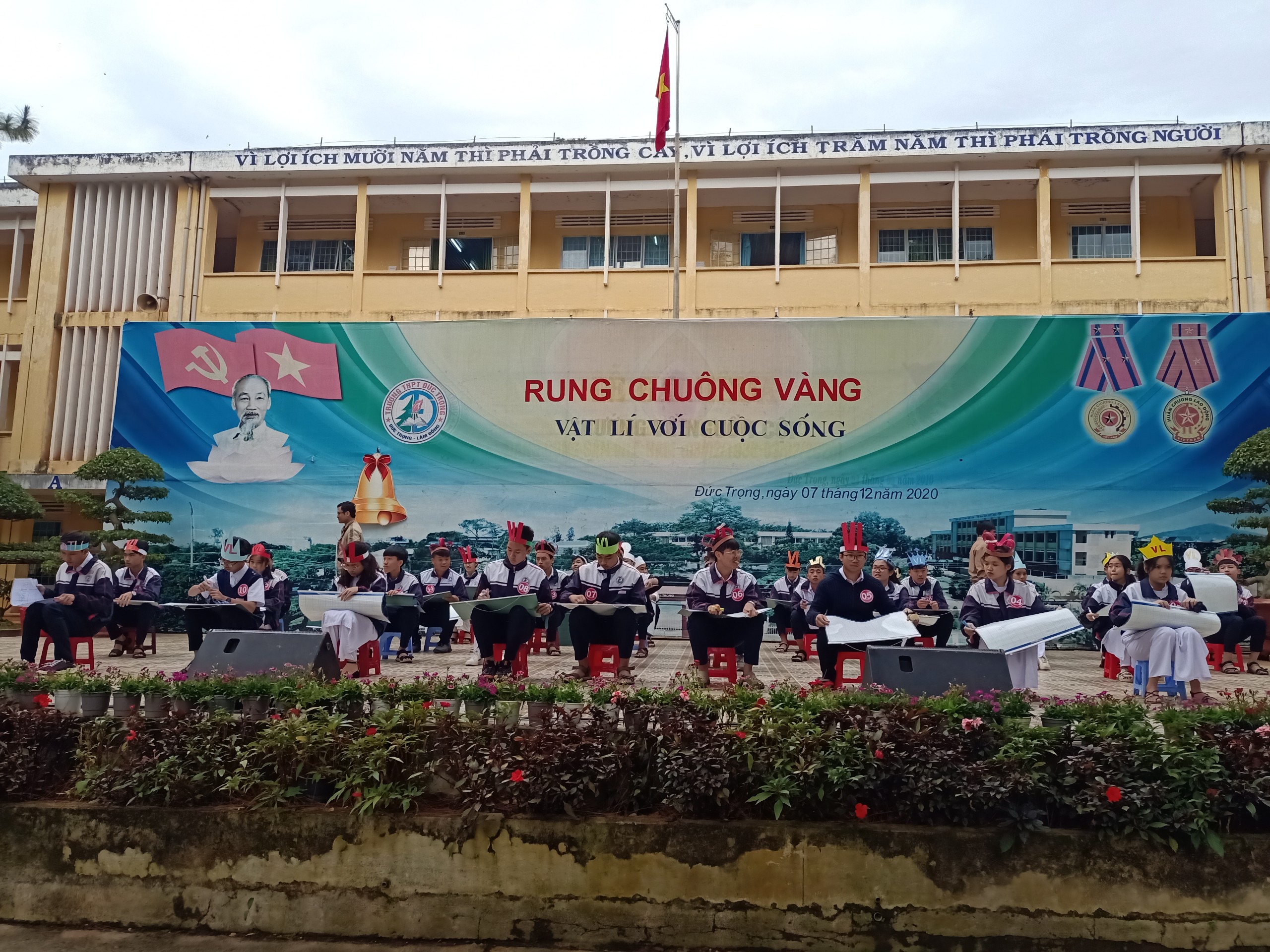 CÔNG ĐOÀN ĐỨC TRỌNG  PHỐI HỢP VỚI NHÀ TRƯỜNG TRONG CÔNG TÁC CHUYÊN MÔN 