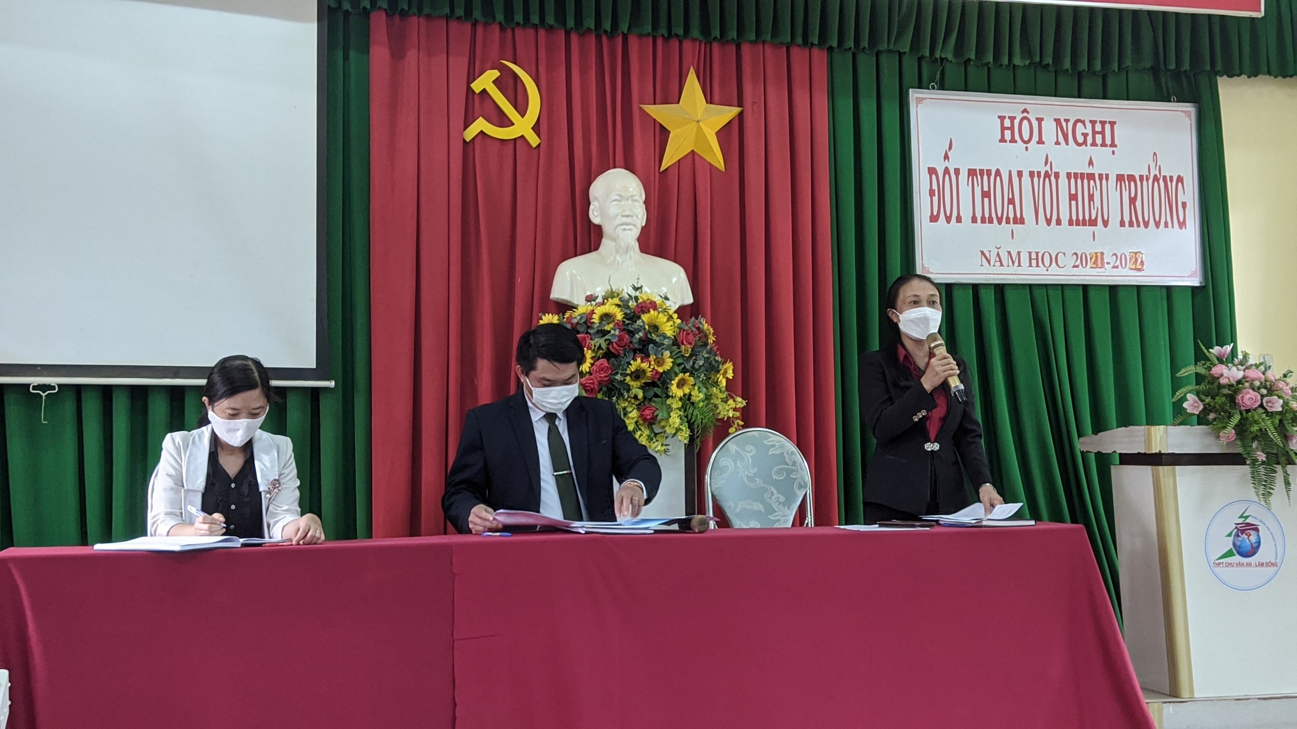 CÔNG ĐOÀN TRƯỜNG THPT CHU VĂN AN  TỔ CHỨC ĐỐI THOẠI VỚI THỦ TRƯỞNG ĐƠN VỊ