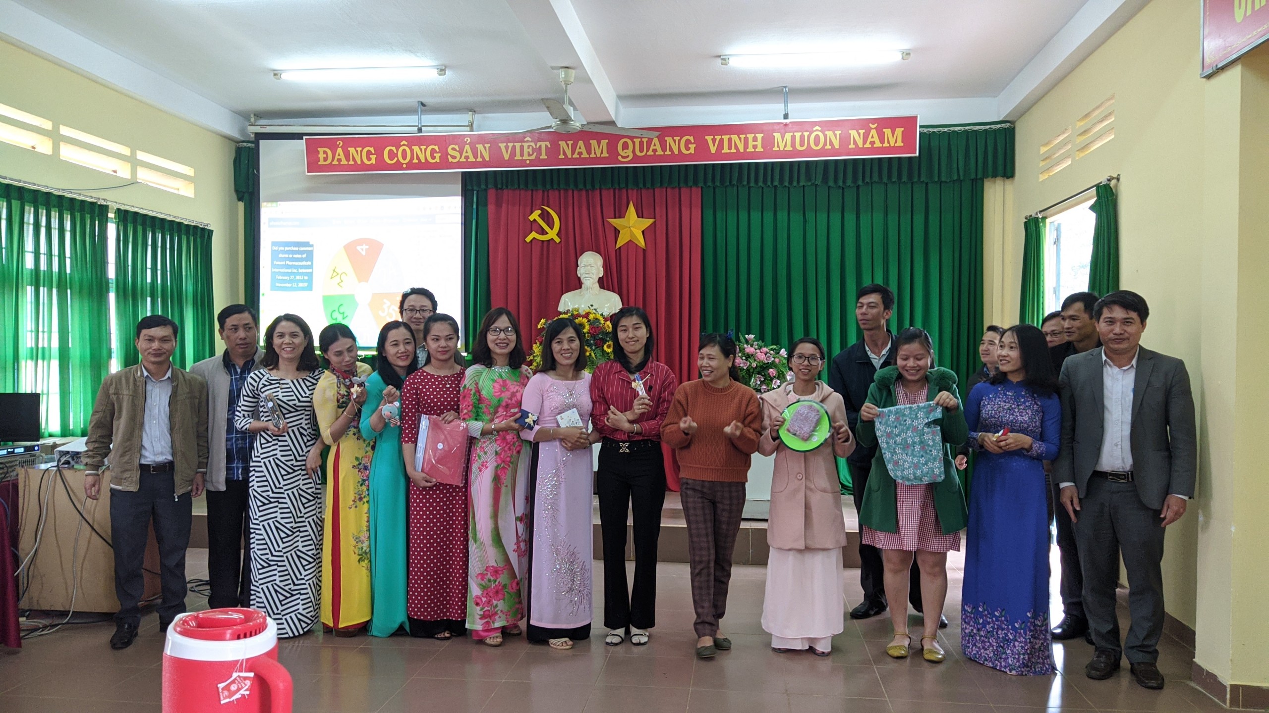 CĐCS CHU VĂN AN VỚI CÁC HOẠT ĐỘNG KỶ NIỆM 20/10