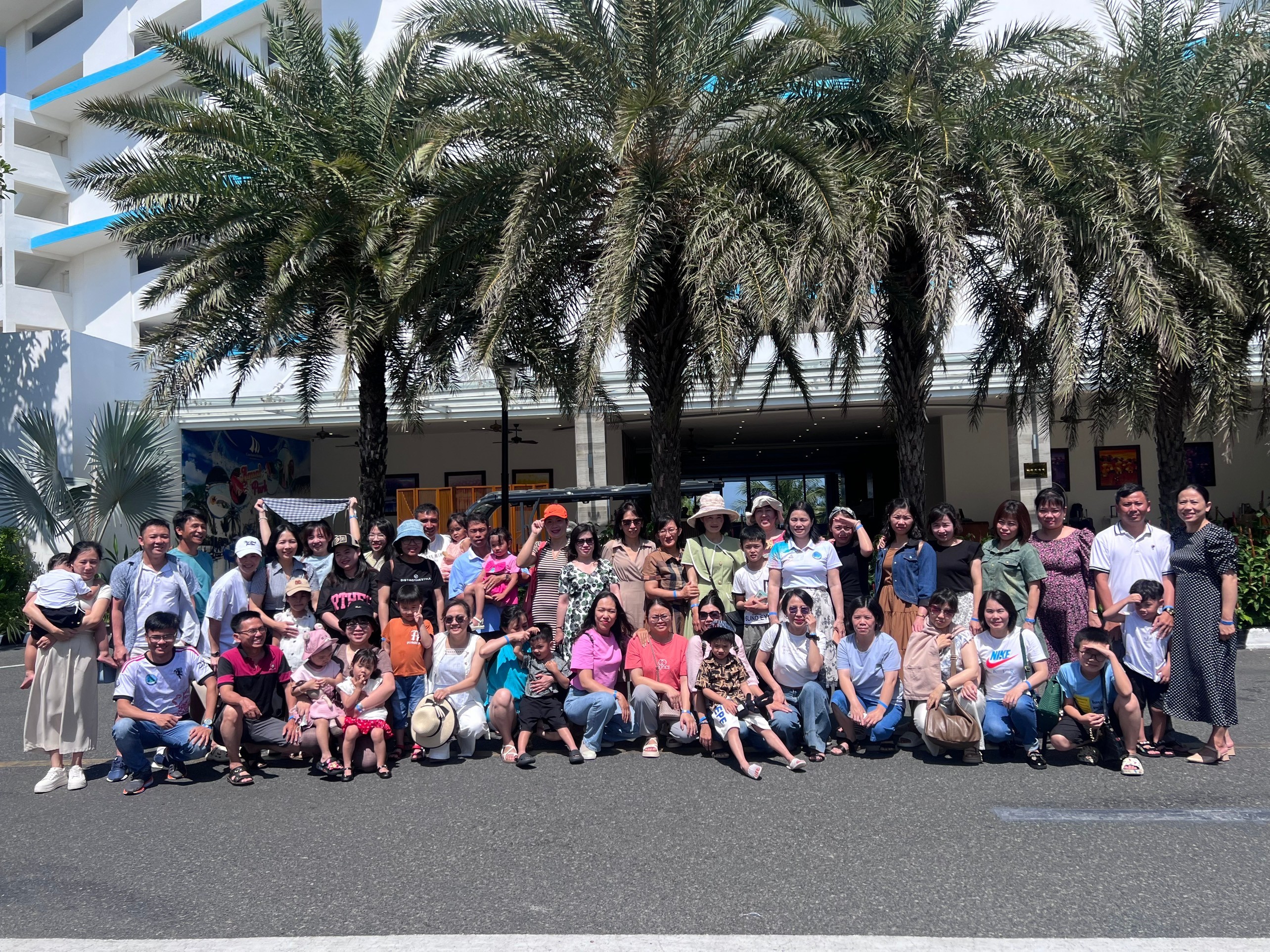 CÔNG ĐOÀN TRƯỜNG THCS & THPT ĐỐNG ĐA TỔ CHỨC CHUYẾN NGHỈ DƯỠNG TẠI RIVIERA RESORT – CAM RANH.