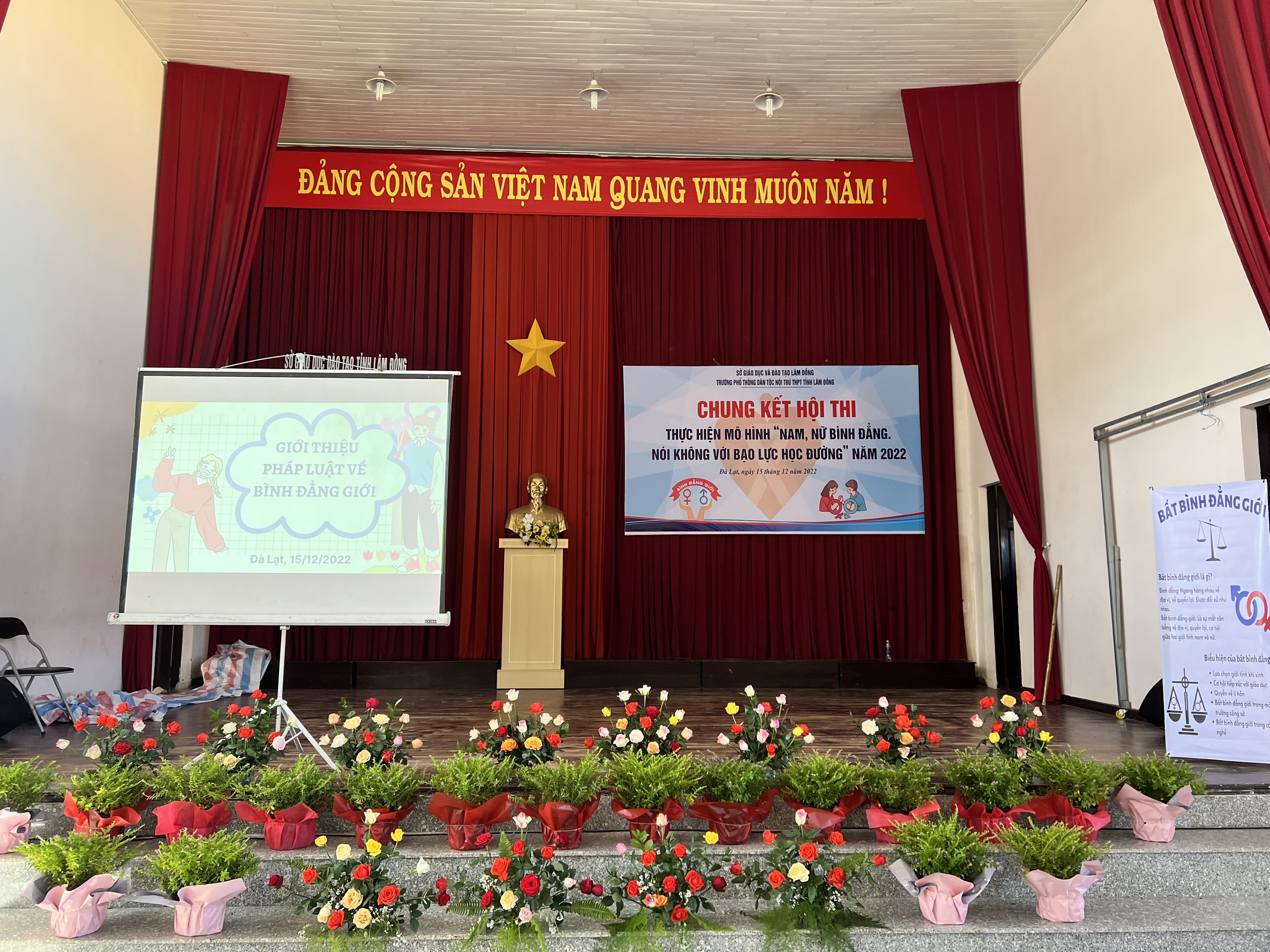 TRƯỜNG PTDTNT THPT TỈNH  VỚI HỘI THI “THỰC HIỆN MÔ HÌNH NAM-NỮ BÌNH ĐẲNG, NÓI KHÔNG VỚI BẠO LỰC HỌC ĐƯỜNG NĂM 2022”