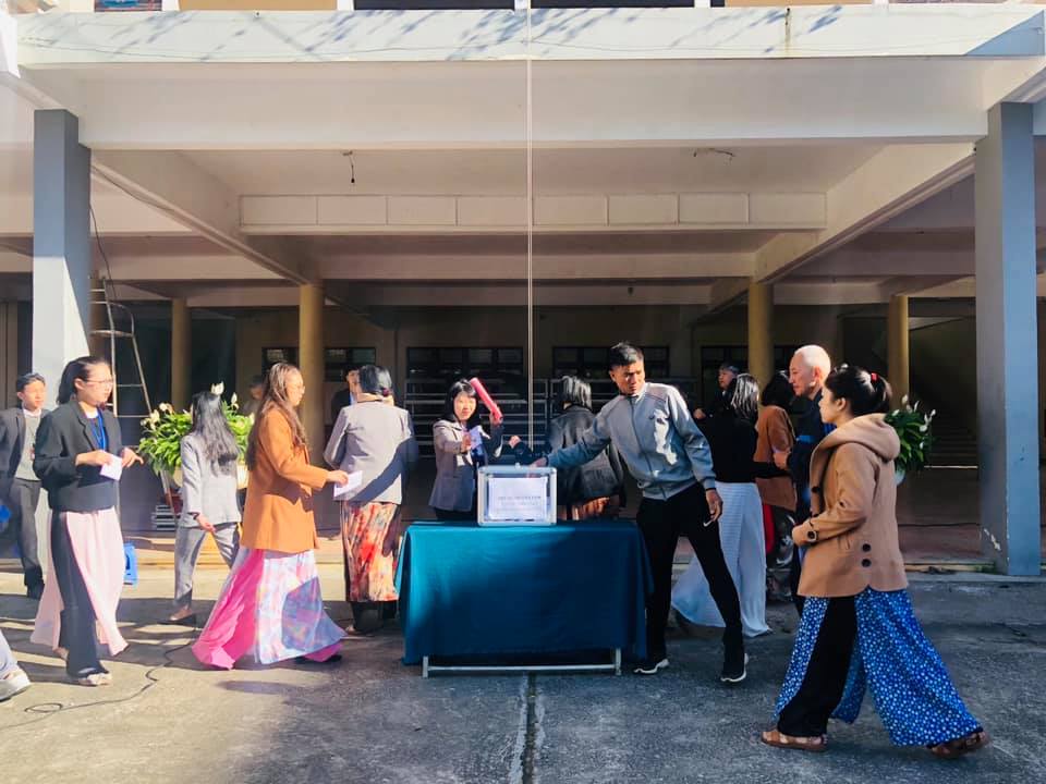 CÔNG ĐOÀN TRƯỜNG PT HERMANN GMEINER ĐÀ LẠT GIÁO DỤC PHÁT ĐỘNG PHONG TRÀO ỦNG MIỀN TRUNG LŨ LỤT, GÓP PHẦN KHẮC PHỤC THIÊN TAI LŨ LỤT.