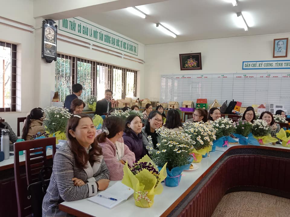 CÔNG ĐOÀN TRƯỜNG PT HERMANN GMEINER ĐÀ LẠT TƯNG BỪNG KỈ NIỆM 111 NĂM NGÀY QUỐC TẾ PHỤ NỮ (8/3/1910-8/3/2021)