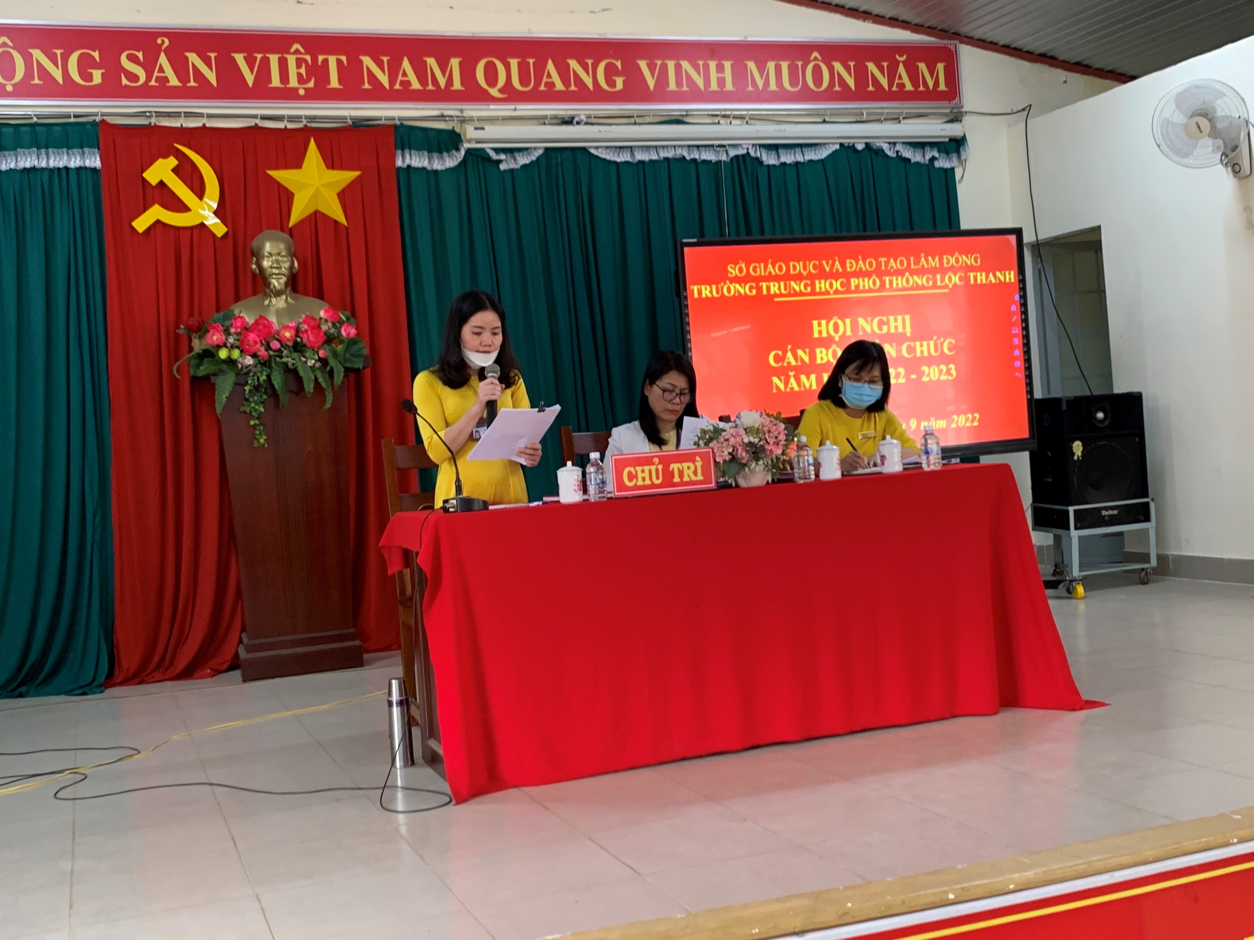 HỘI NGHỊ CÁN BỘ, VIÊN CHỨC TRƯỜNG THPT LỘC THANH  NĂM HỌC 2022 - 2023